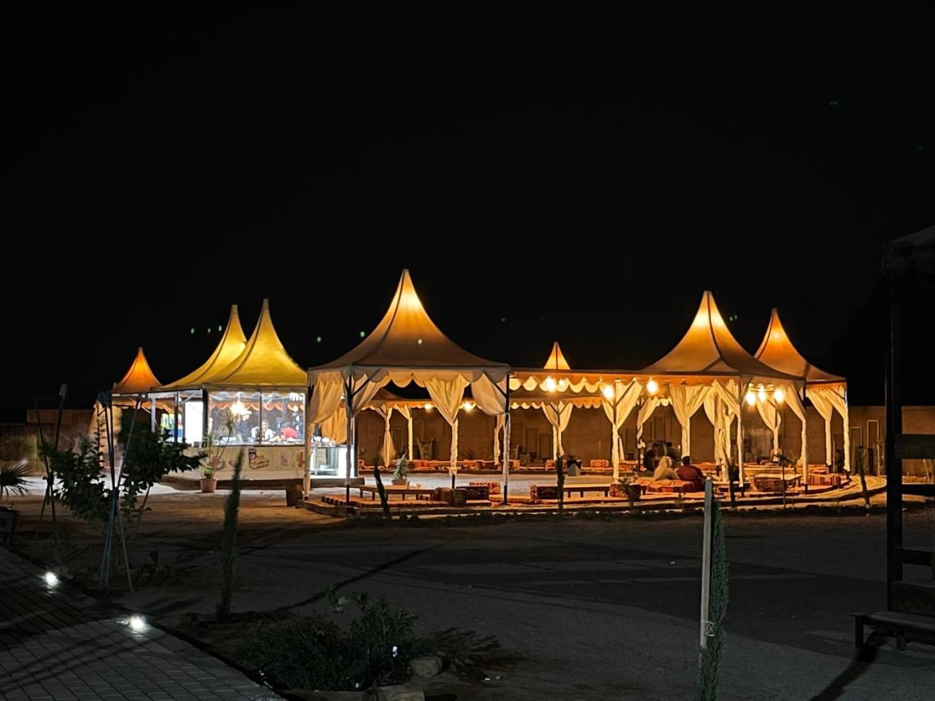 Al Sultana Luxury Camp - Image 4