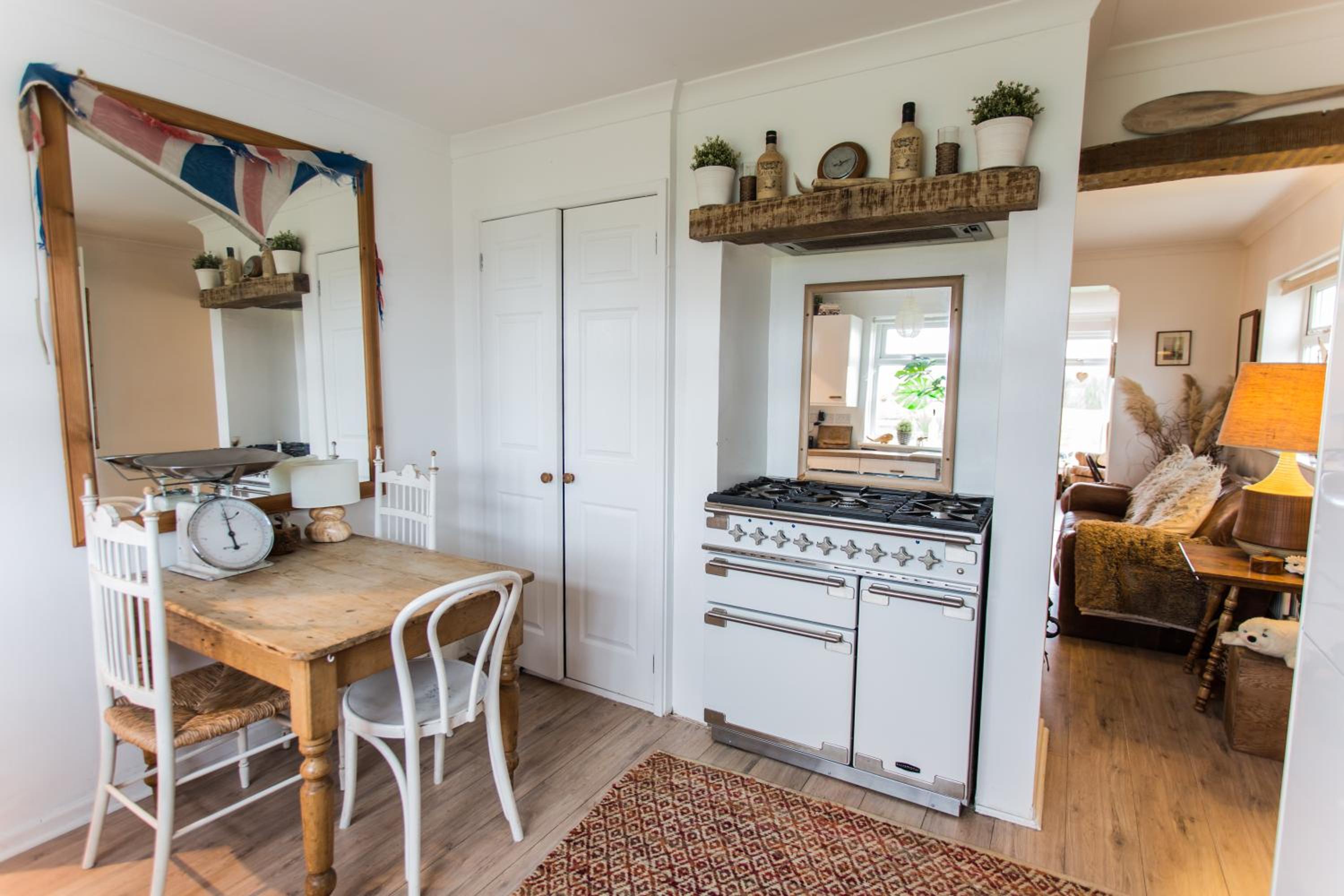 Fairlight - Charming coastal home on the beach view 4