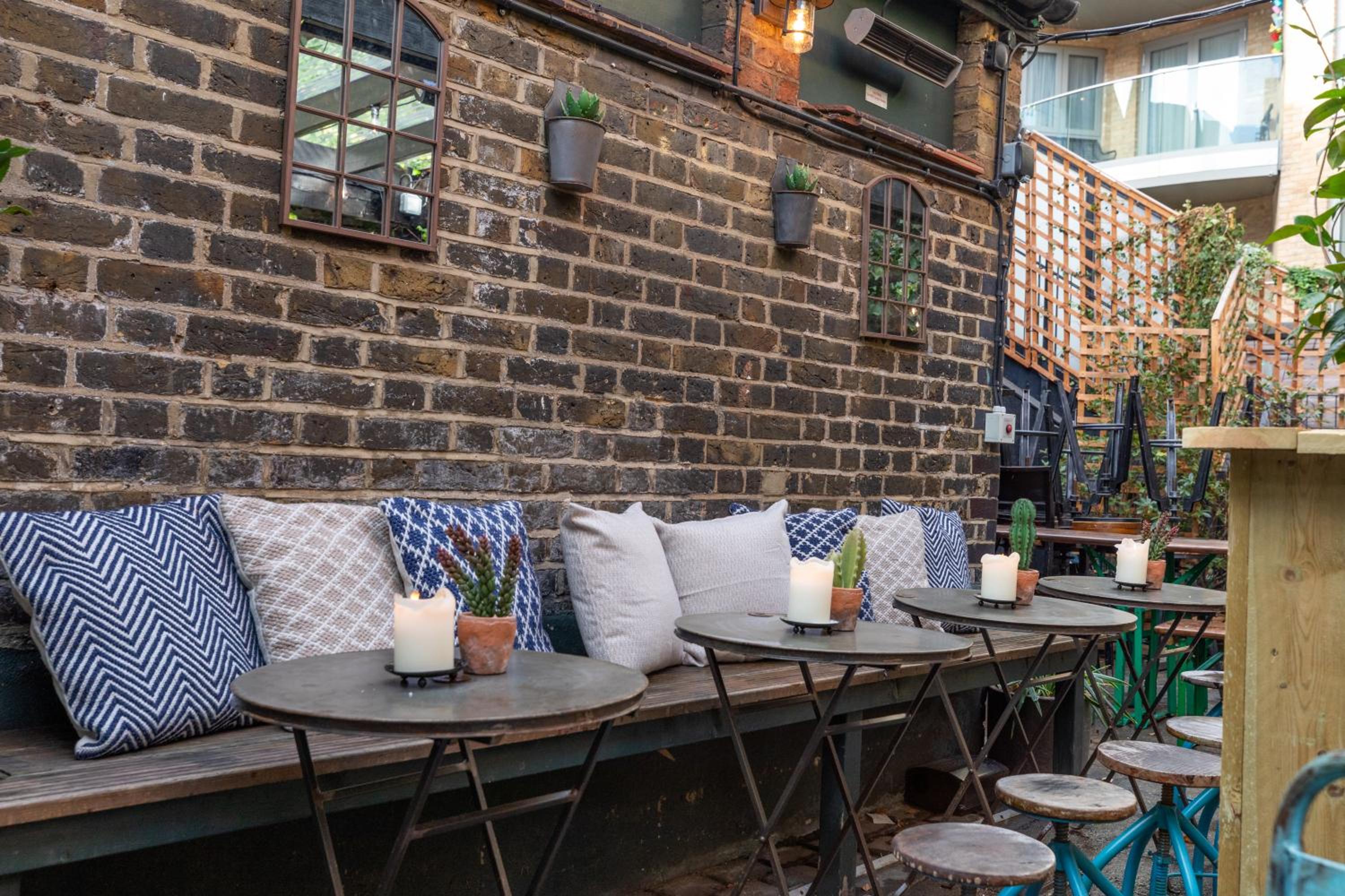 outdoor bbq area
