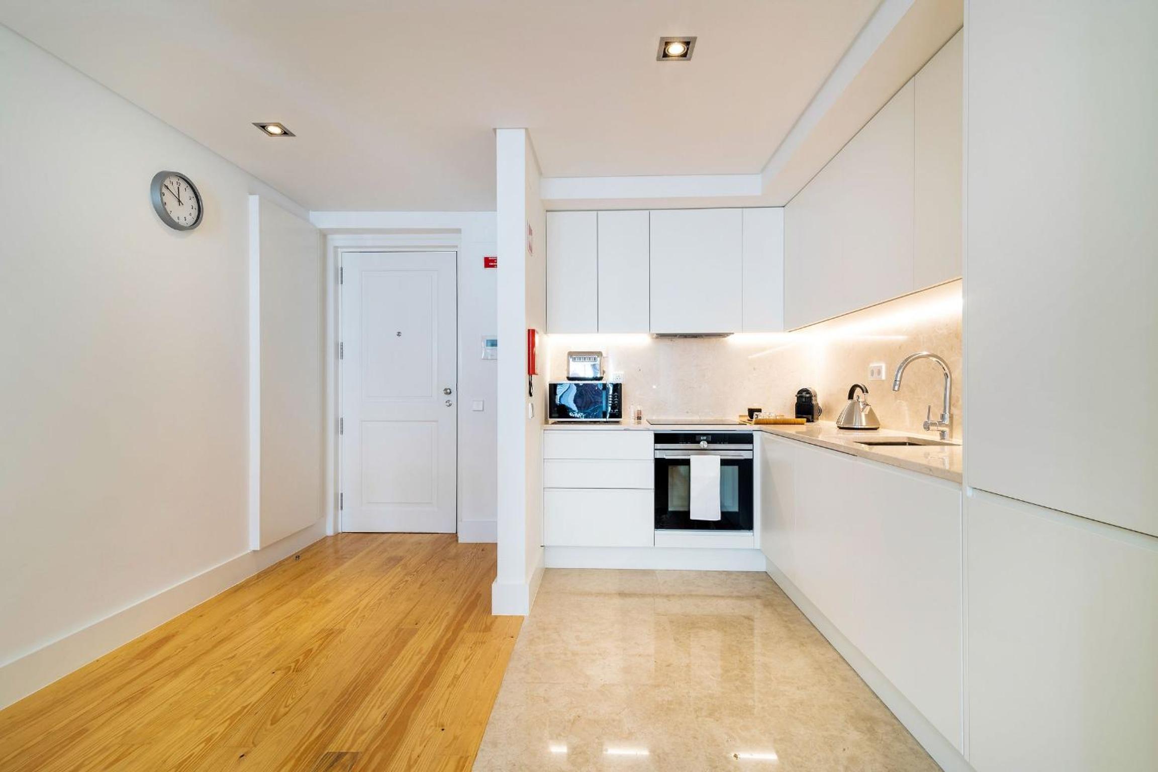 4PAX Apt in Chiado with River View by LovelyStay view 5