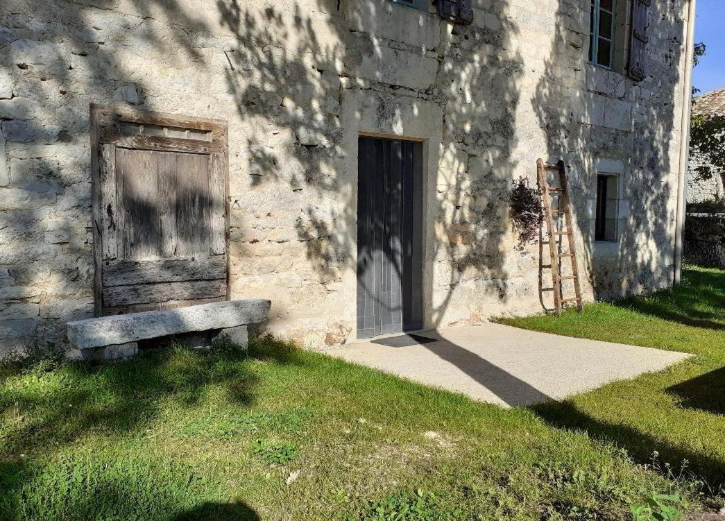 Ferme de Laspeyrières view 3