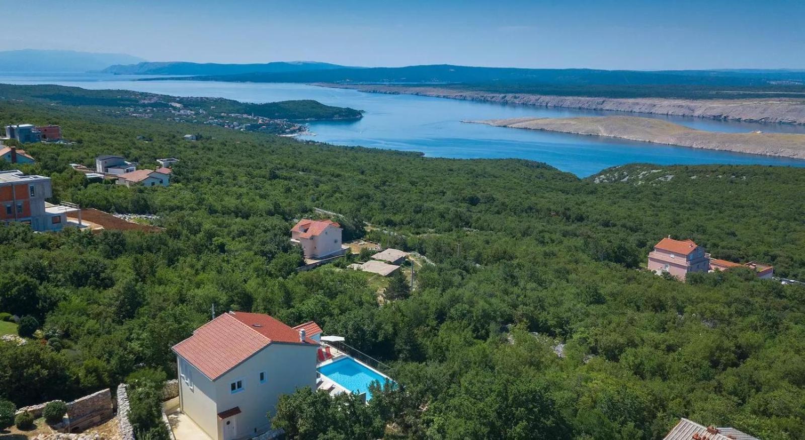 Holiday Home Aqua