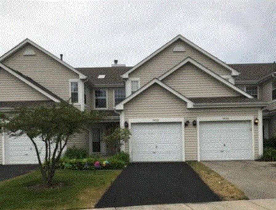 Waukegan Vacations - Family Home - 2 bedroom, kitchen, 1.5 bath - Property Image 11