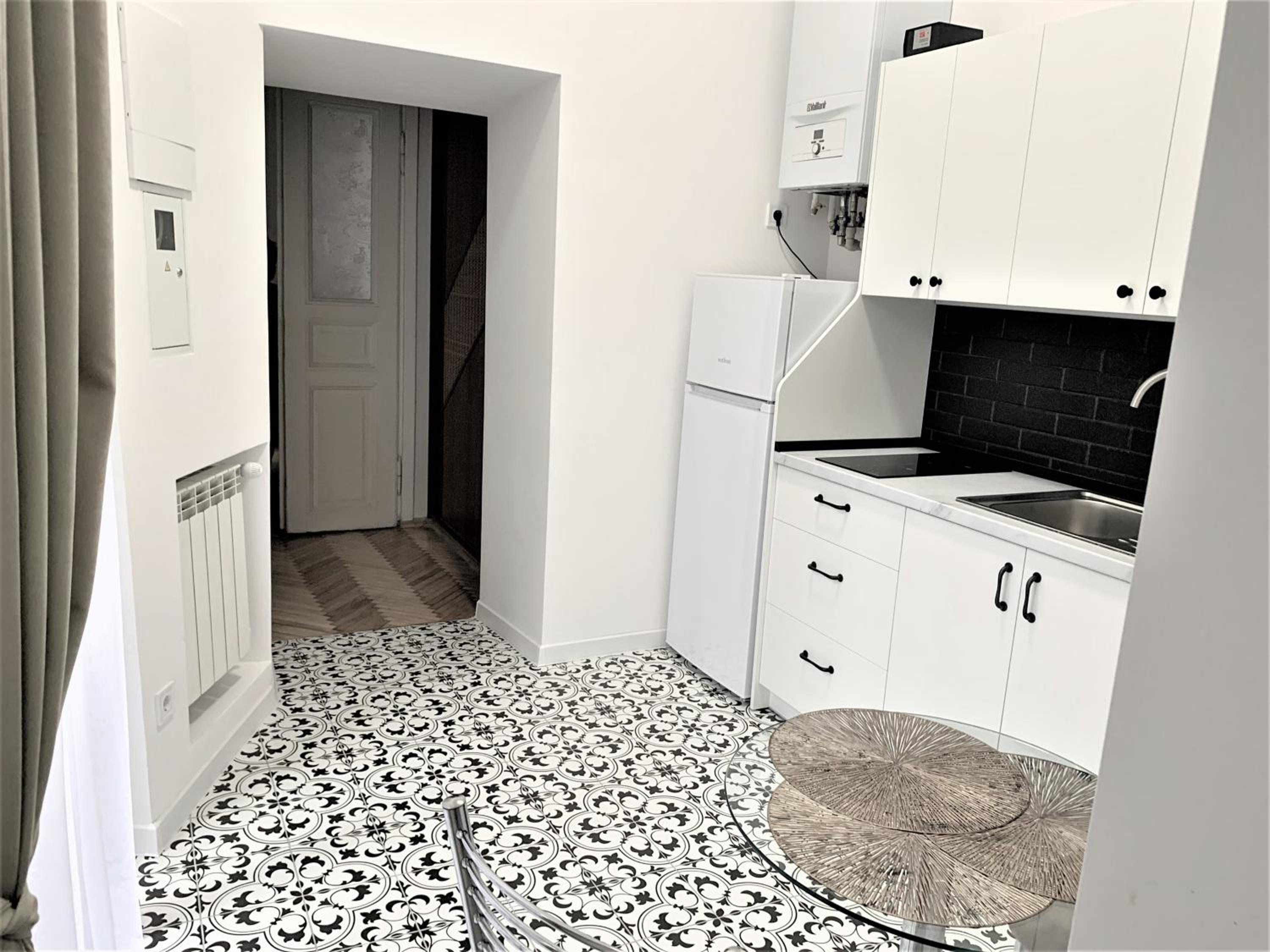 Glorious Apartment Near The Old City