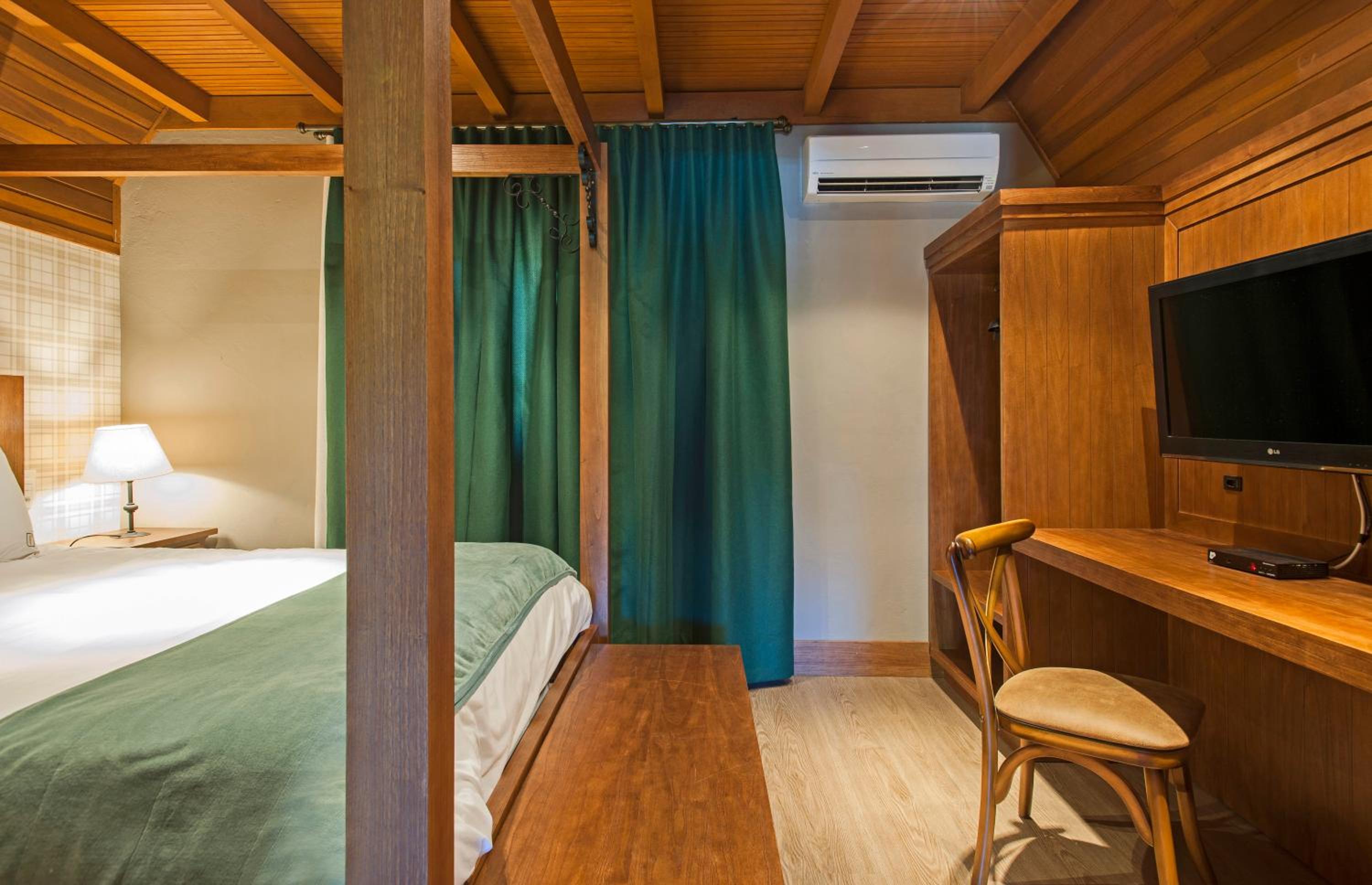 Hotel Fioreze Chalés