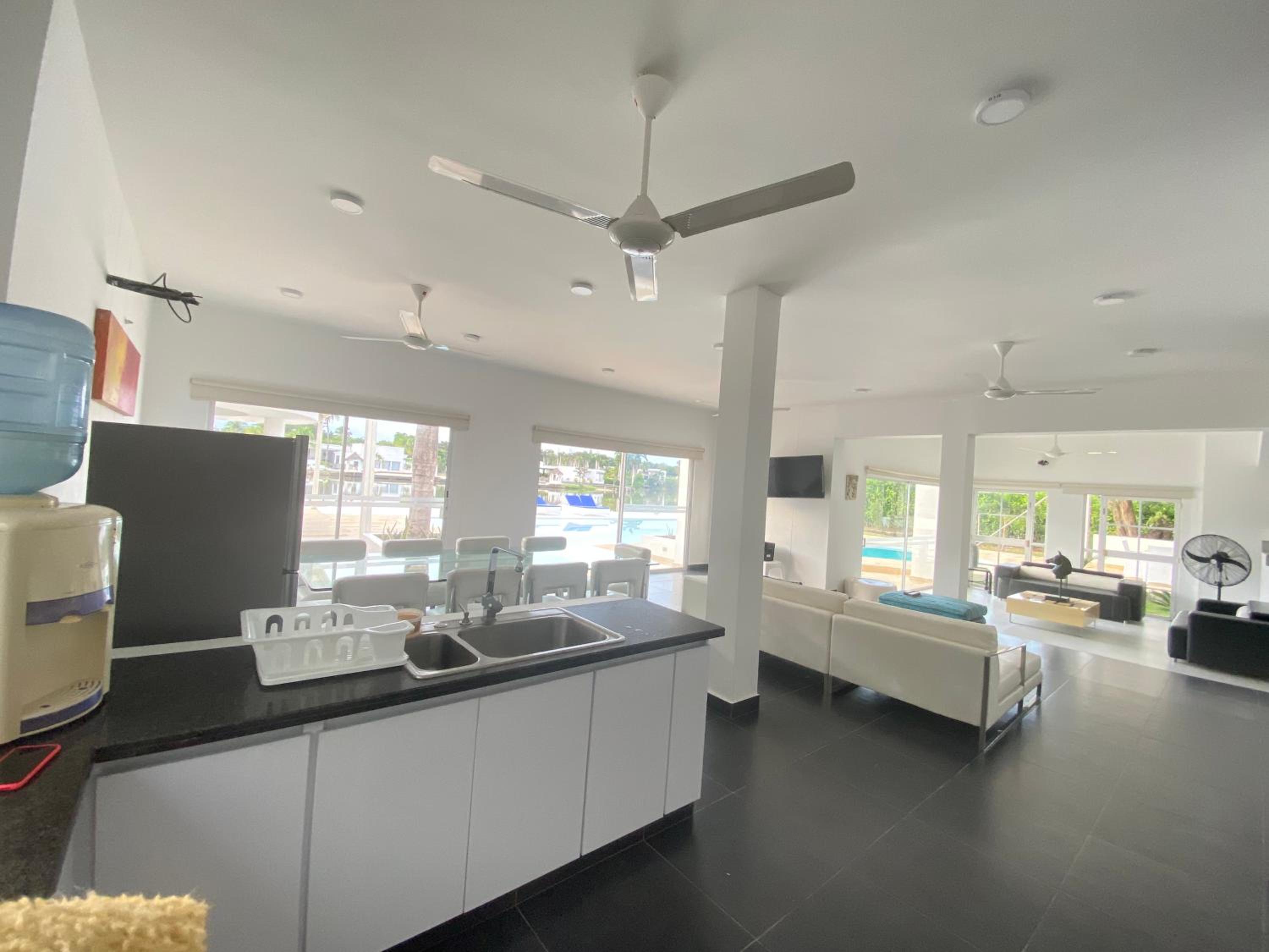Espectacular Casa Condominio Lagos del Peñón Girardot-Colombia