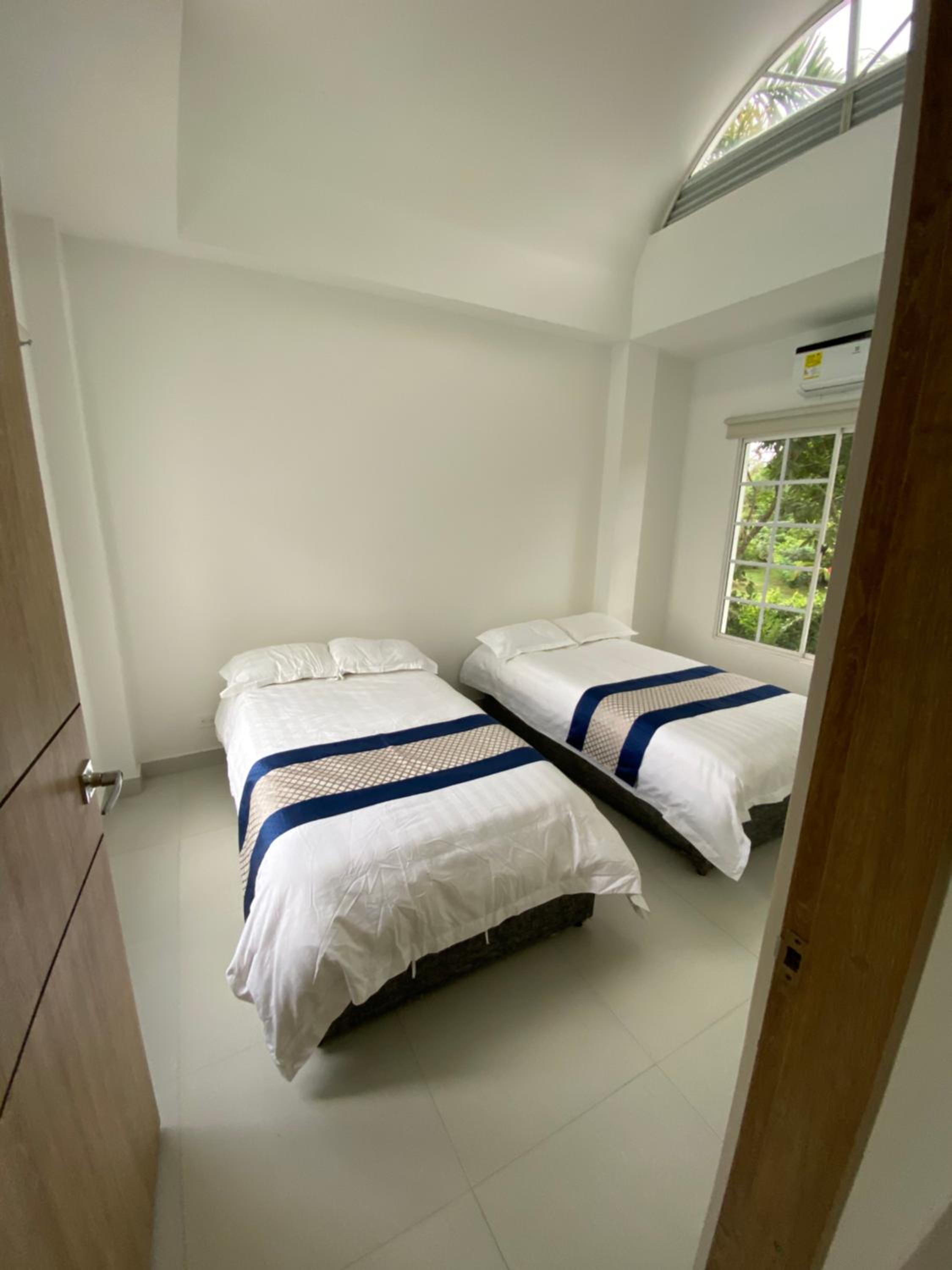 Espectacular Casa Condominio Lagos del Peñón Girardot-Colombia