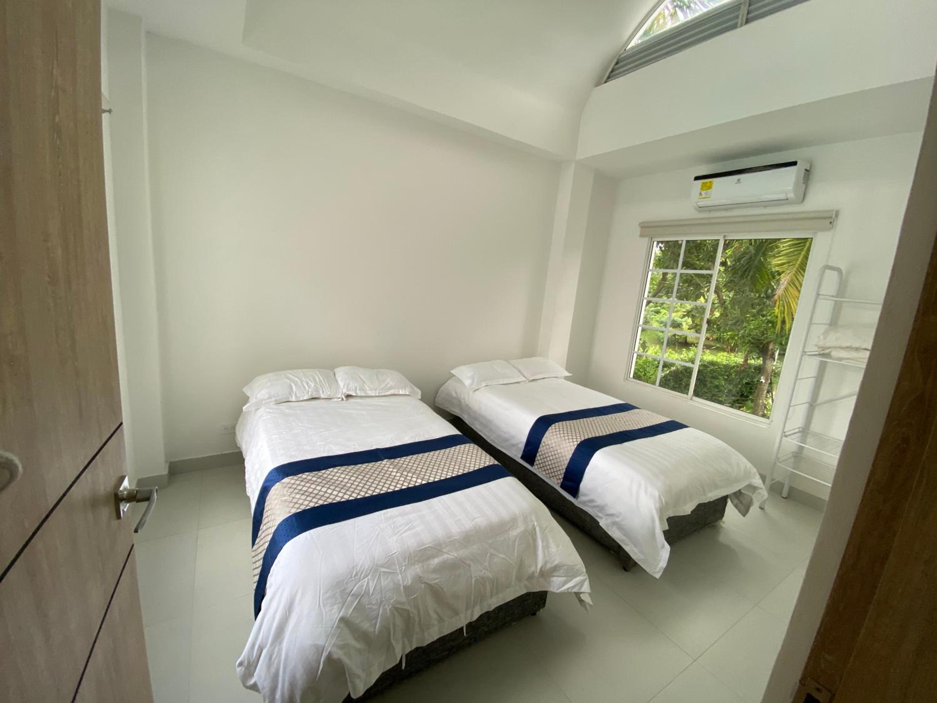 Espectacular Casa Condominio Lagos del Peñón Girardot-Colombia