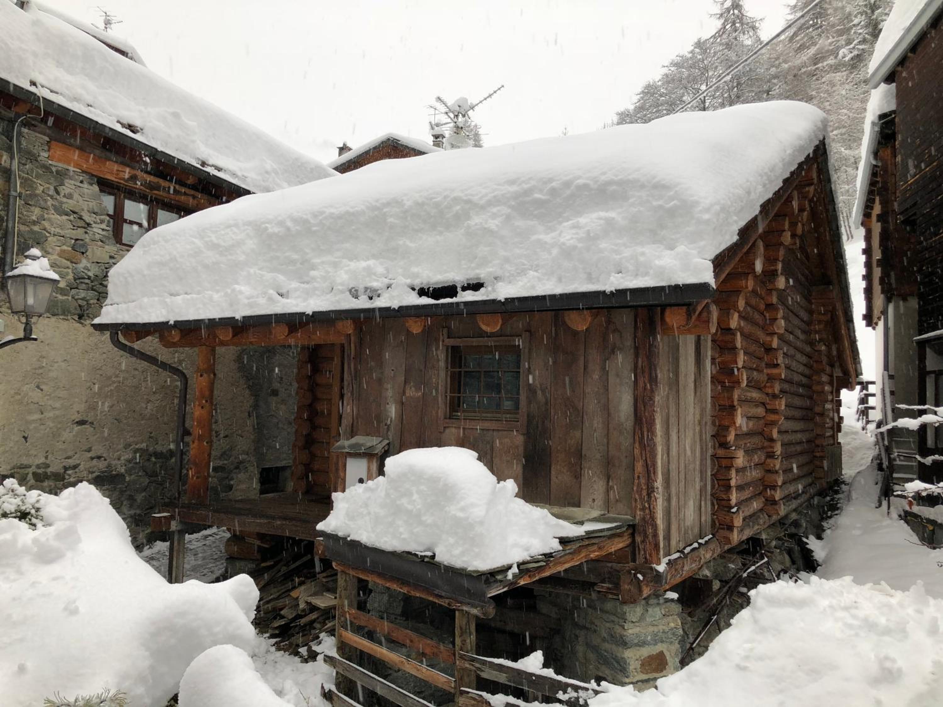 Chalet Cretaz view 4