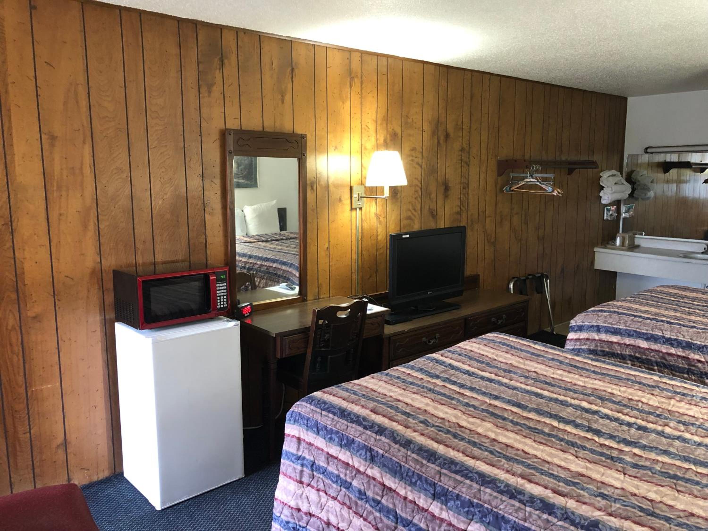 Budget Host Inn