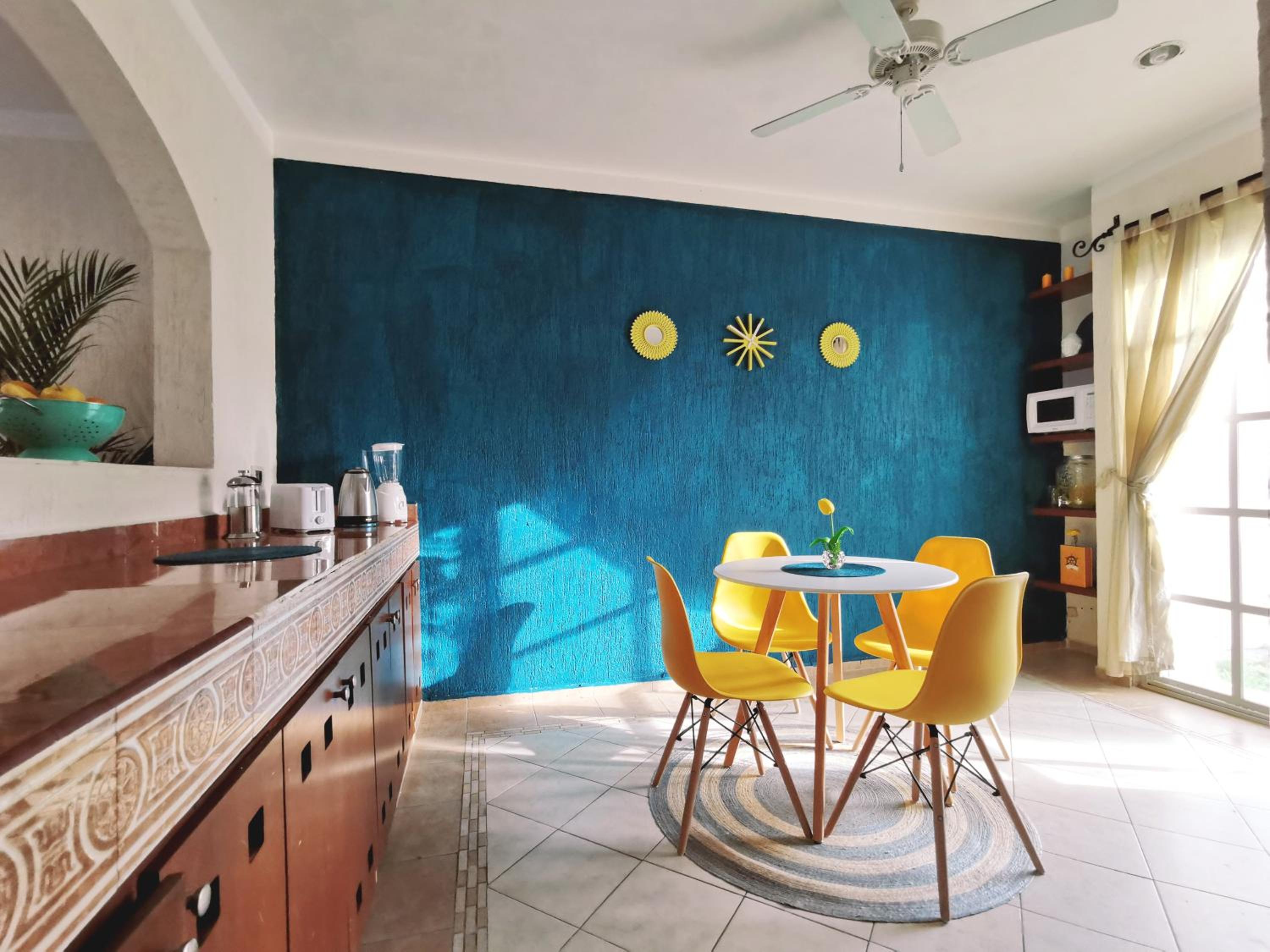 BEAUTIFUL & COZY NEAR BEACH Apartment Pool & KingSize Bed