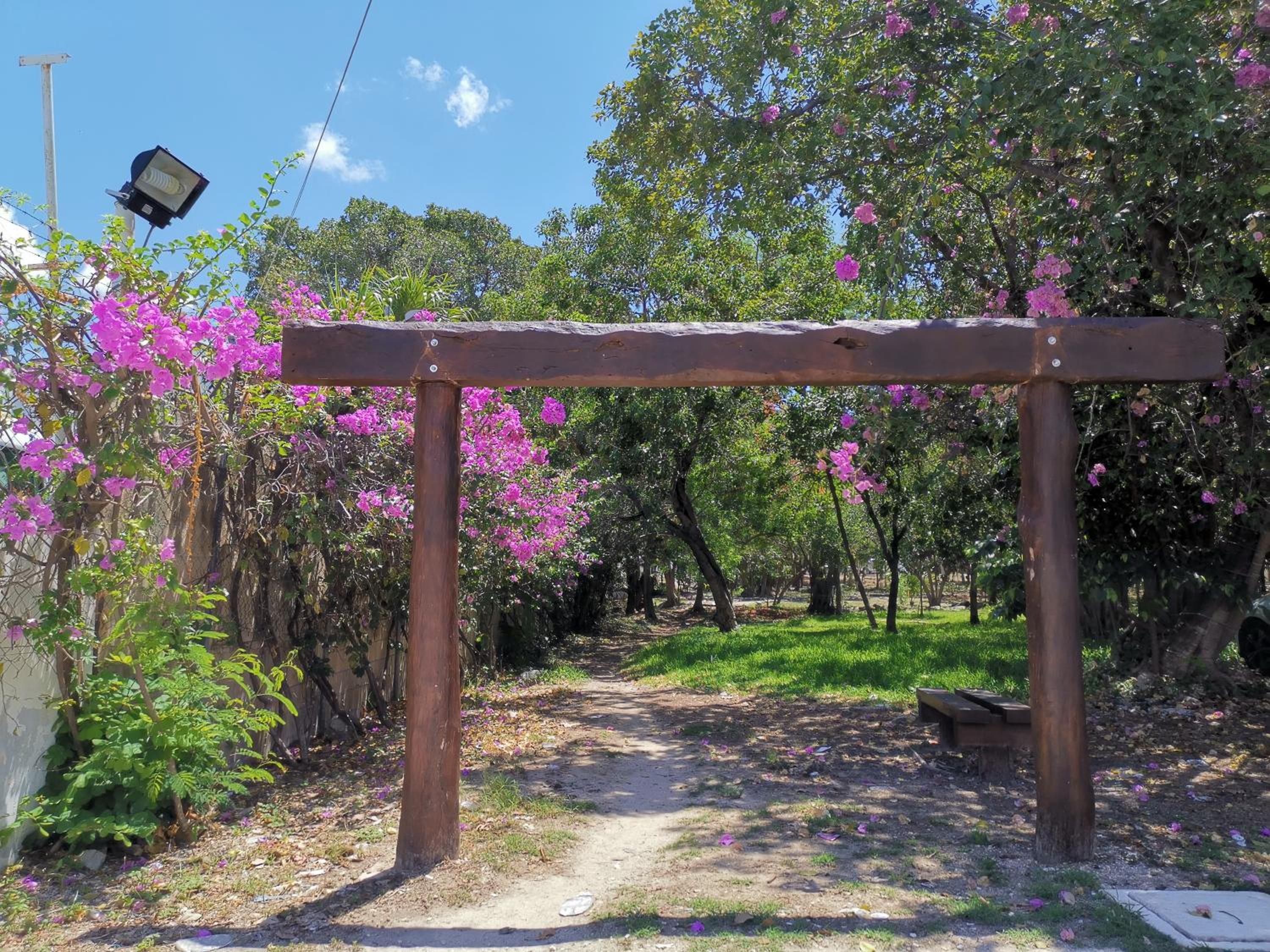 BEAUTIFUL & COZY NEAR BEACH Apartment Pool & KingSize Bed