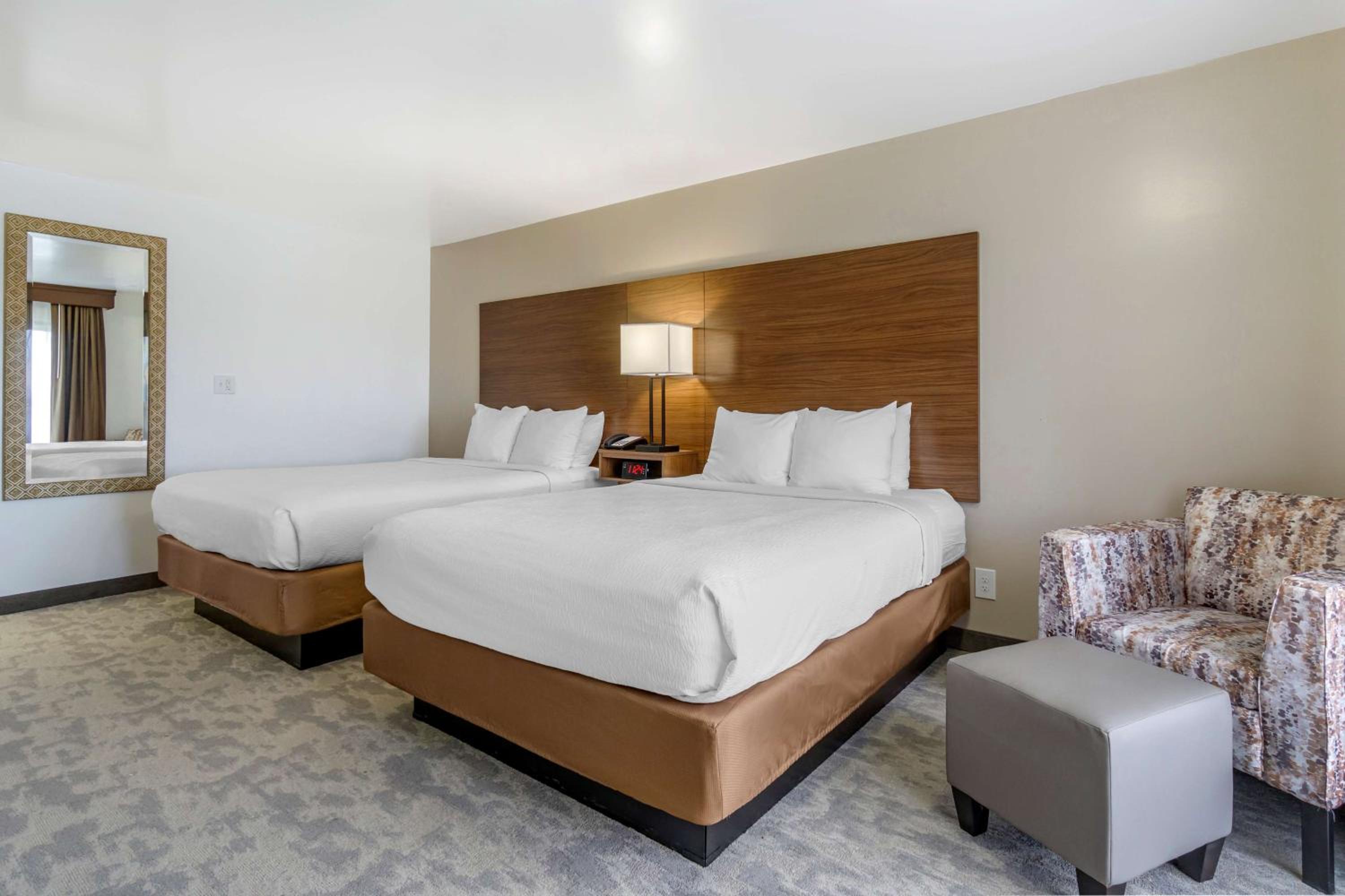 Moses Lake Vacations - Best Western PLUS Lake Front Hotel - Property Image 11