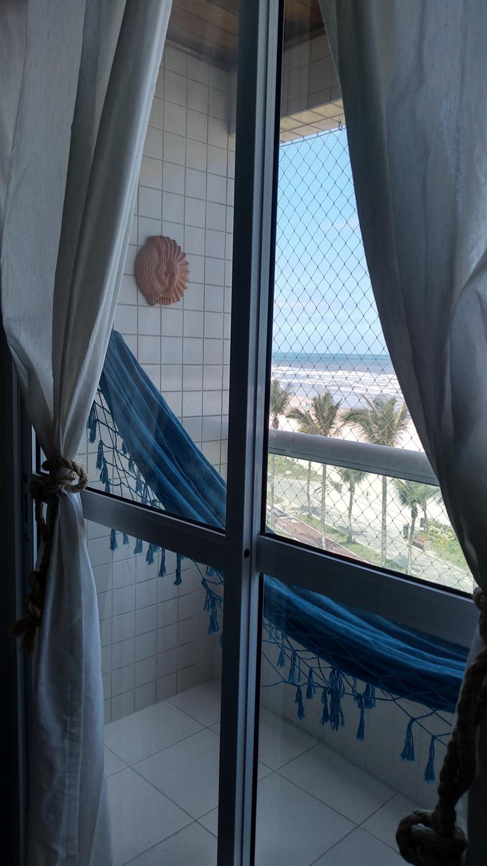DE FRENTE PRO MAR