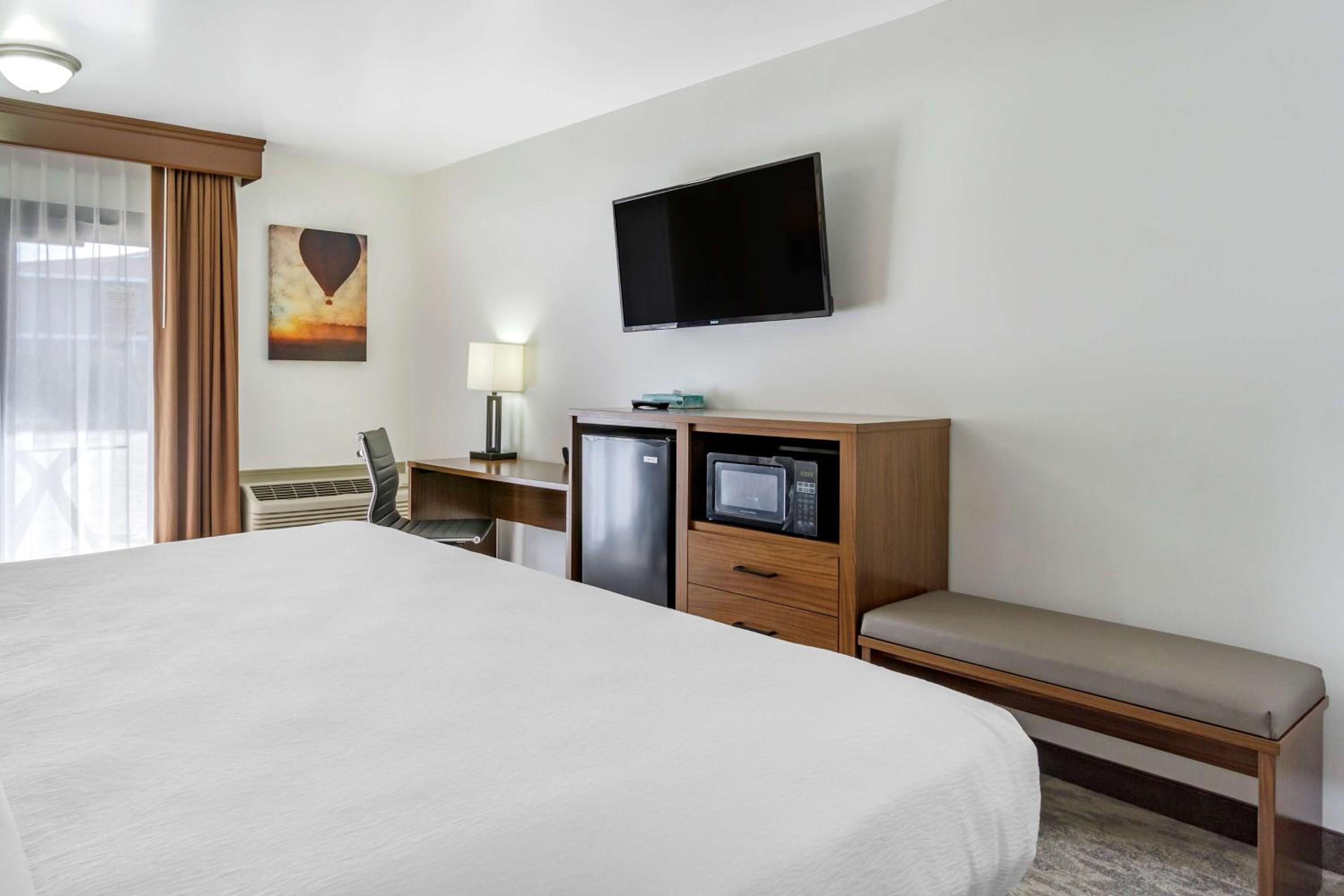 Moses Lake Vacations - Best Western PLUS Lake Front Hotel - Property Image 8