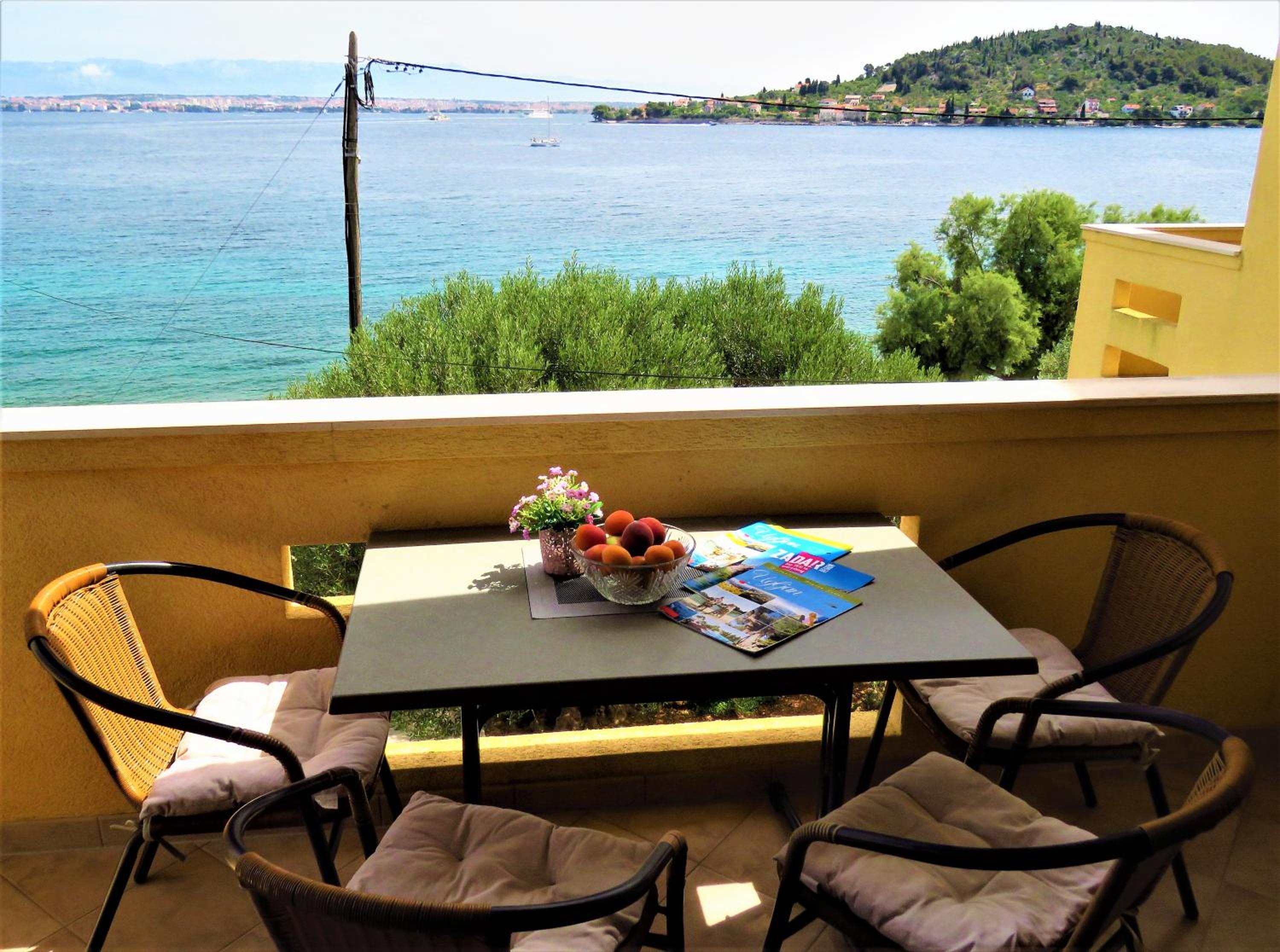 Apartment by the sea and with beautiful view, 2 bedrooms, 4 persons view 5