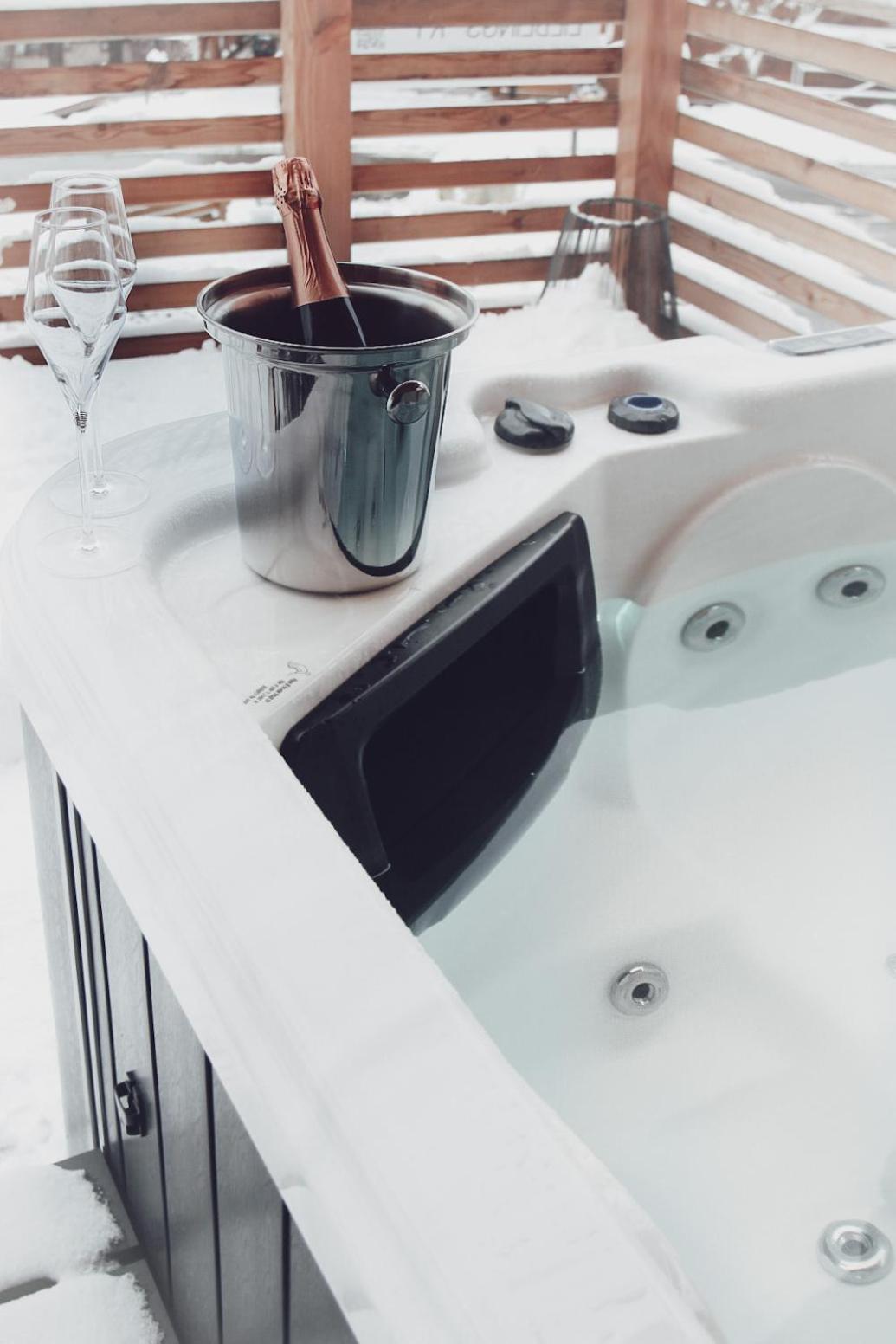 HUS - Chalet Lodges