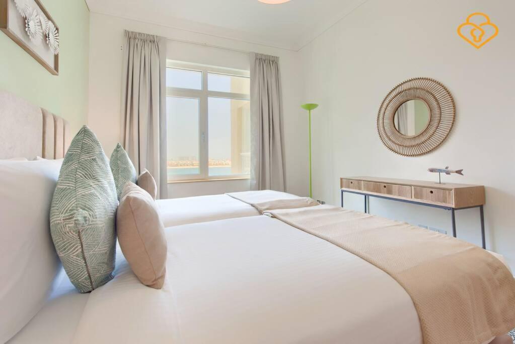 Keysplease Seaview 2 B/R With Beach access, Palm Jumeirah
