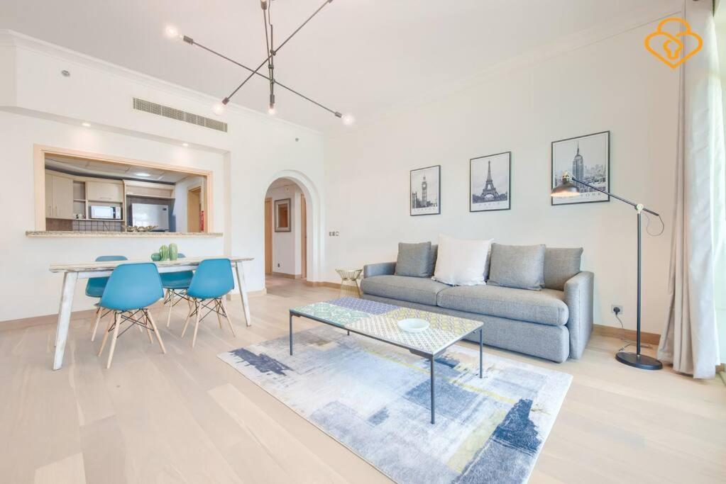 Keysplease Seaview 2 B/R With Beach access, Palm Jumeirah