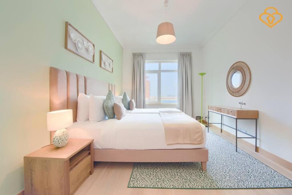 Keysplease Seaview 2 B/R With Beach access, Palm Jumeirah