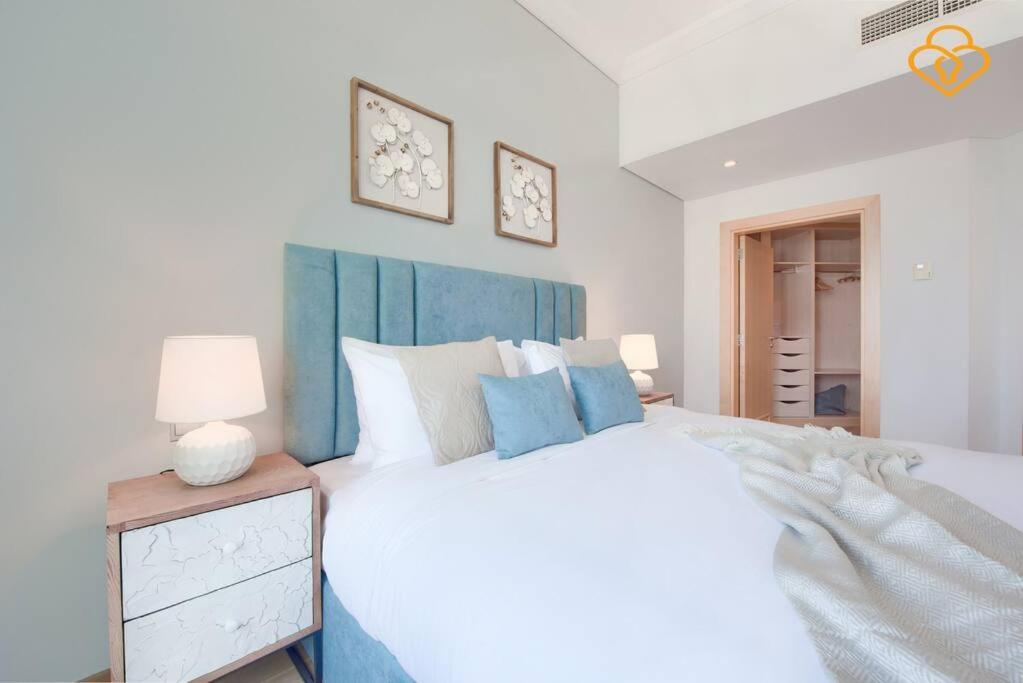Keysplease Seaview 2 B/R With Beach access, Palm Jumeirah