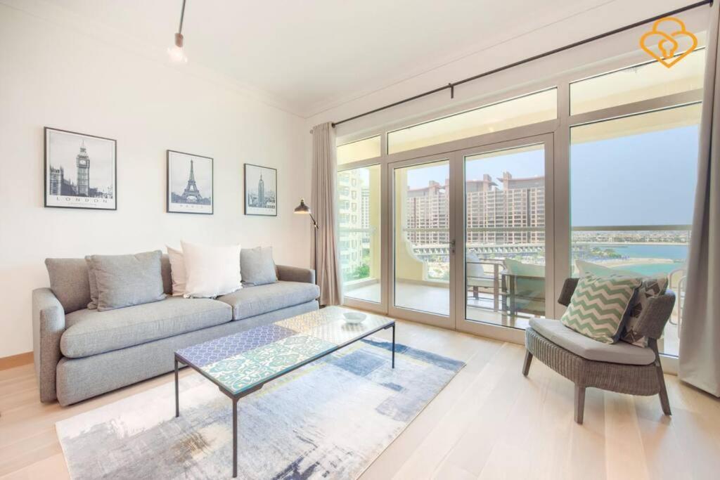 Keysplease Seaview 2 B/R With Beach access, Palm Jumeirah