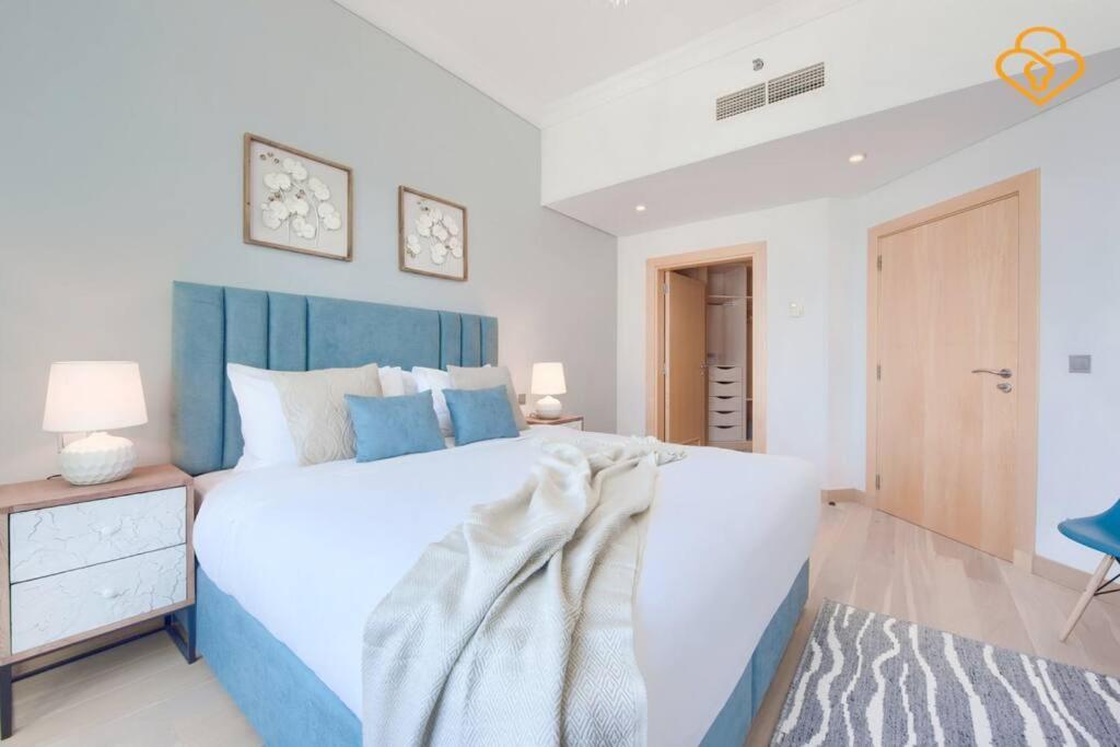Keysplease Seaview 2 B/R With Beach access, Palm Jumeirah