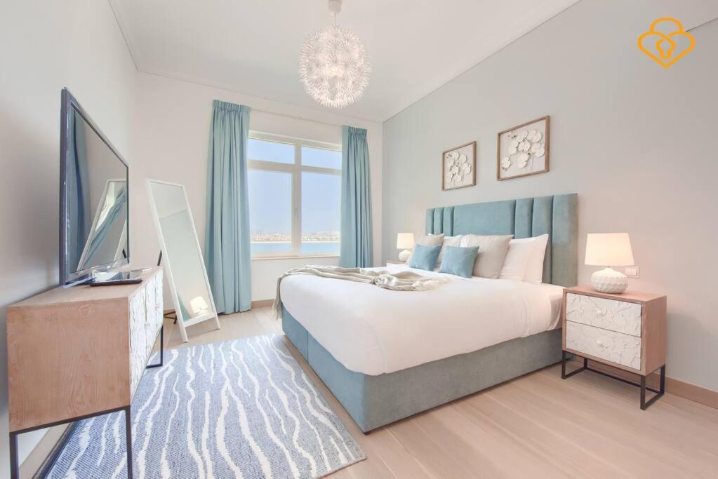 Keysplease Seaview 2 B/R With Beach access, Palm Jumeirah