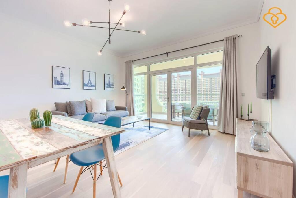Keysplease Seaview 2 B/R With Beach access, Palm Jumeirah