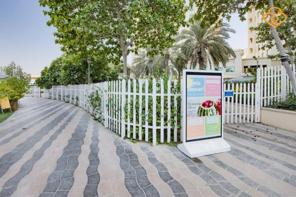 Keysplease Seaview 2 B/R With Beach access, Palm Jumeirah