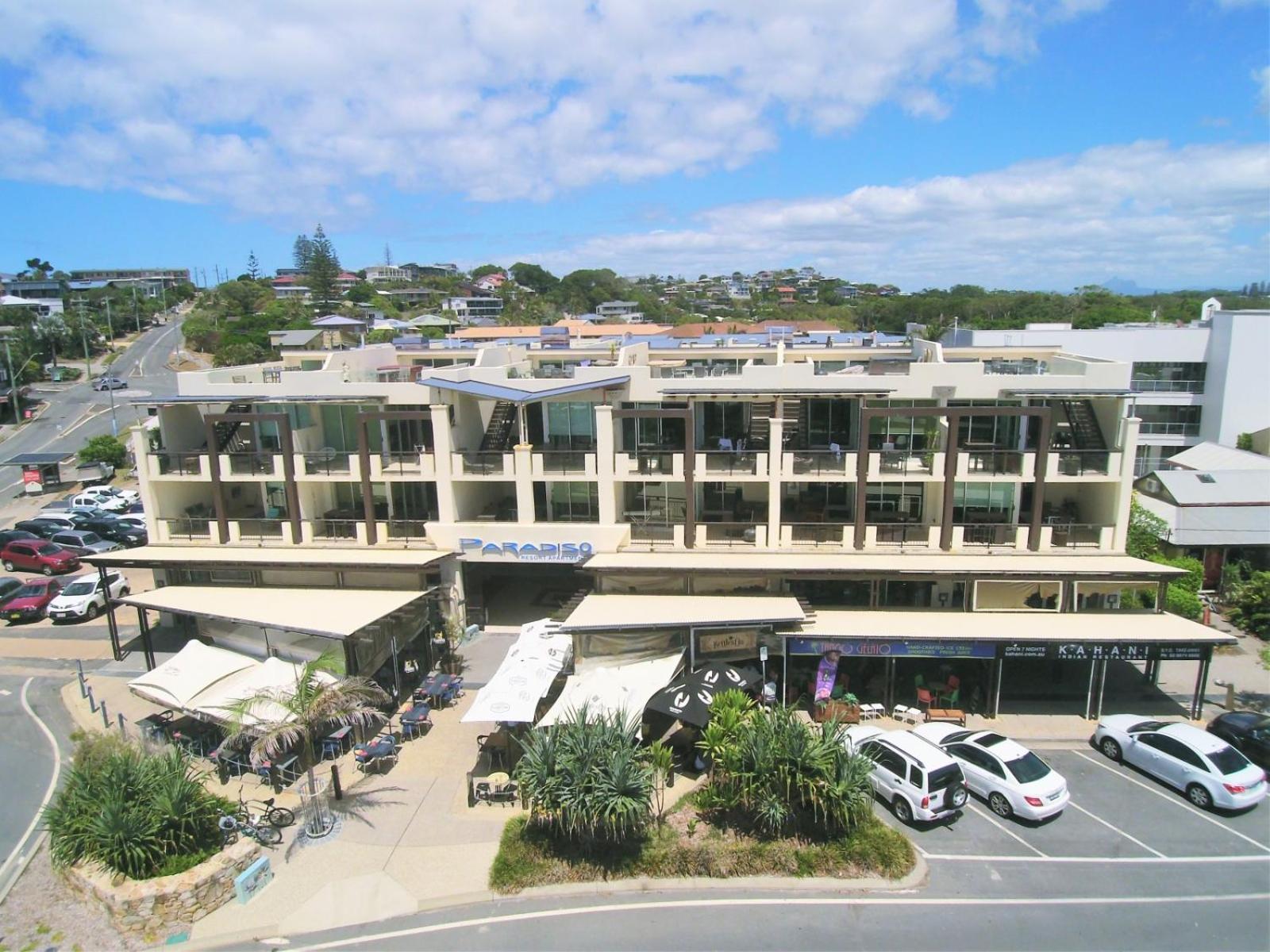 Hotel Spacious 3 bedroom apartment opposite surf club - Image 1