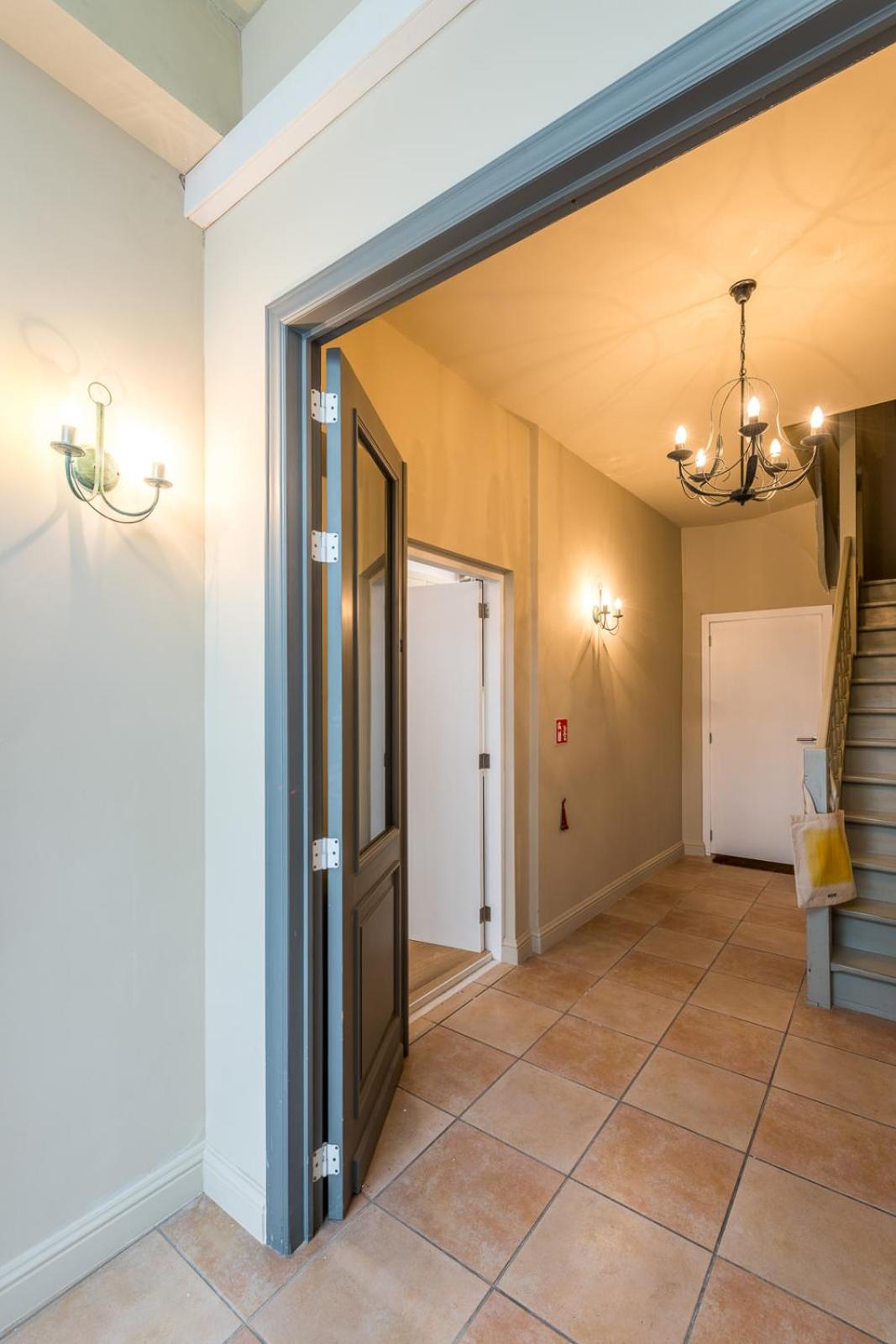 Beautiful appartment in the heart of Antwerp view 2