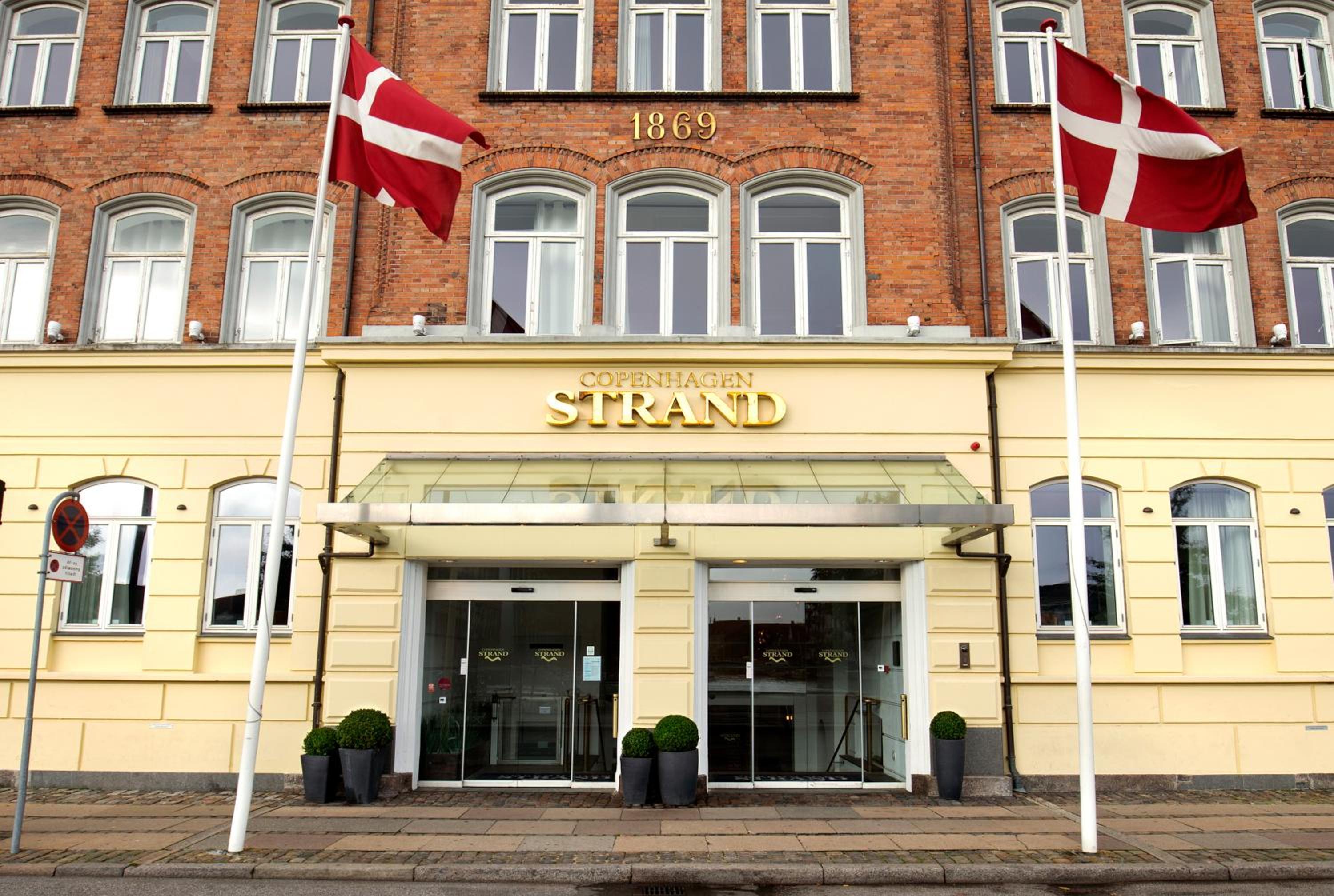 Hotel Copenhagen Strand - Image 1