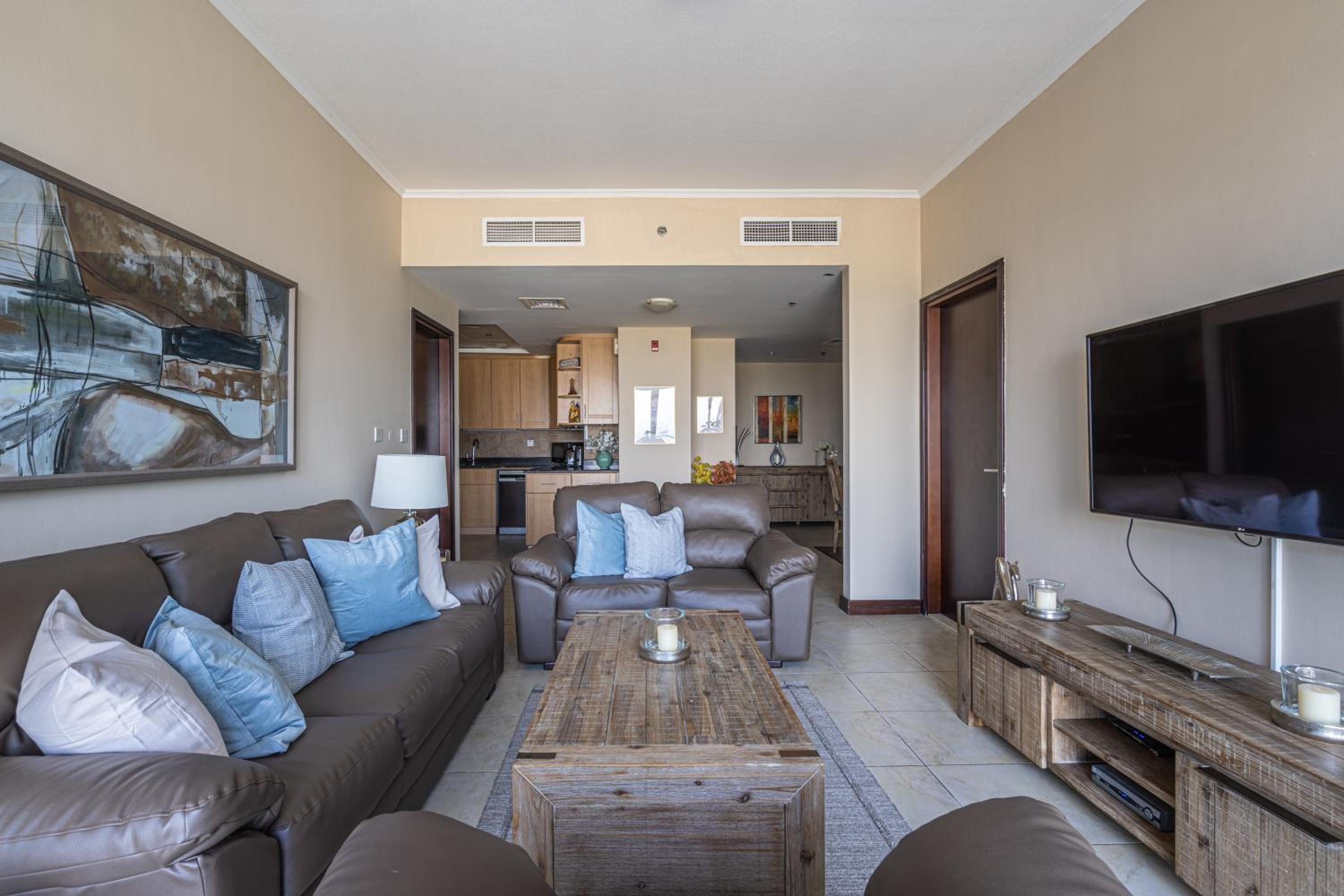 HiGuests - Spacious Apartment Close to Dubai Marina Walk
