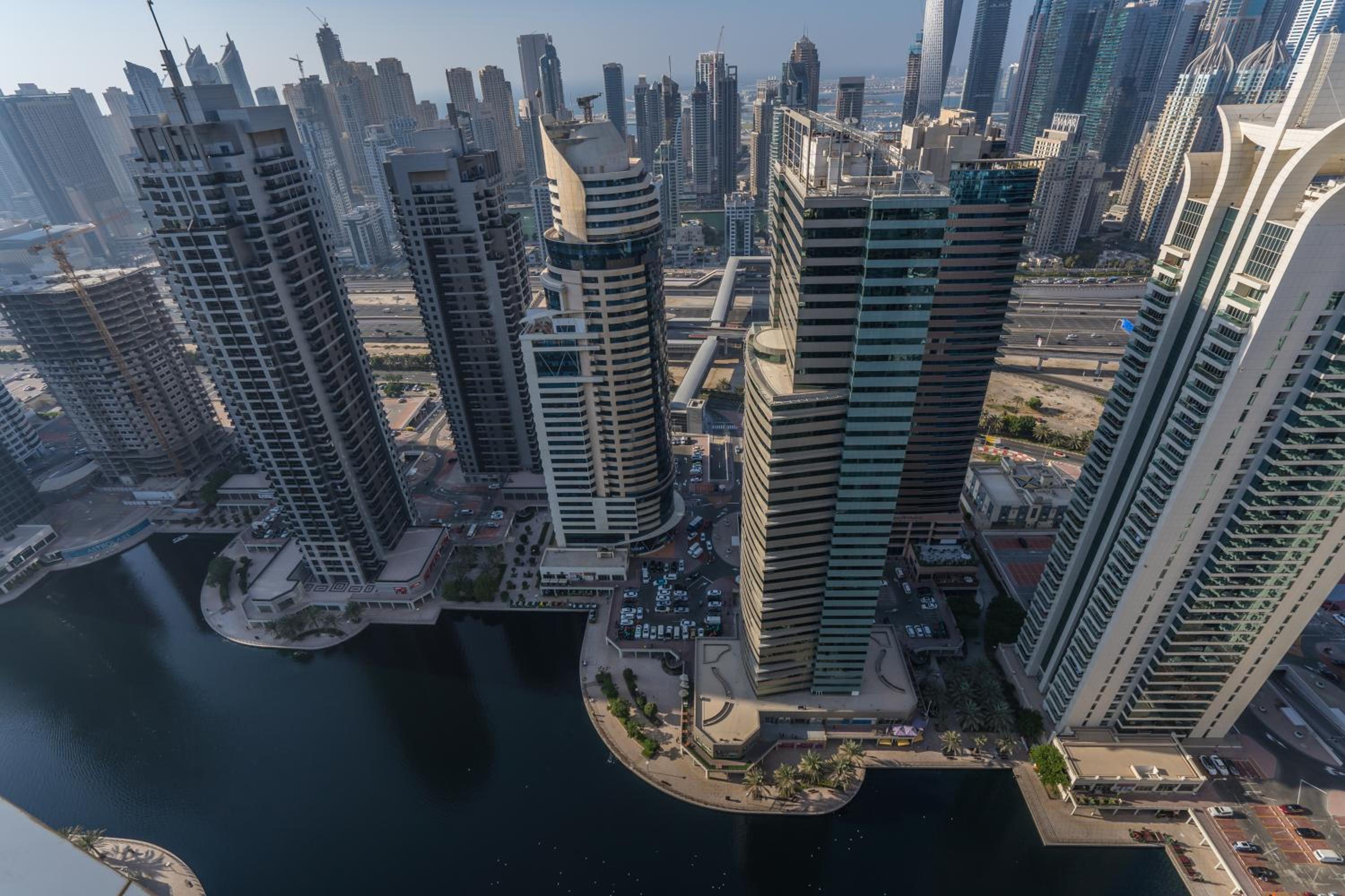 HiGuests - Spacious Apartment Close to Dubai Marina Walk