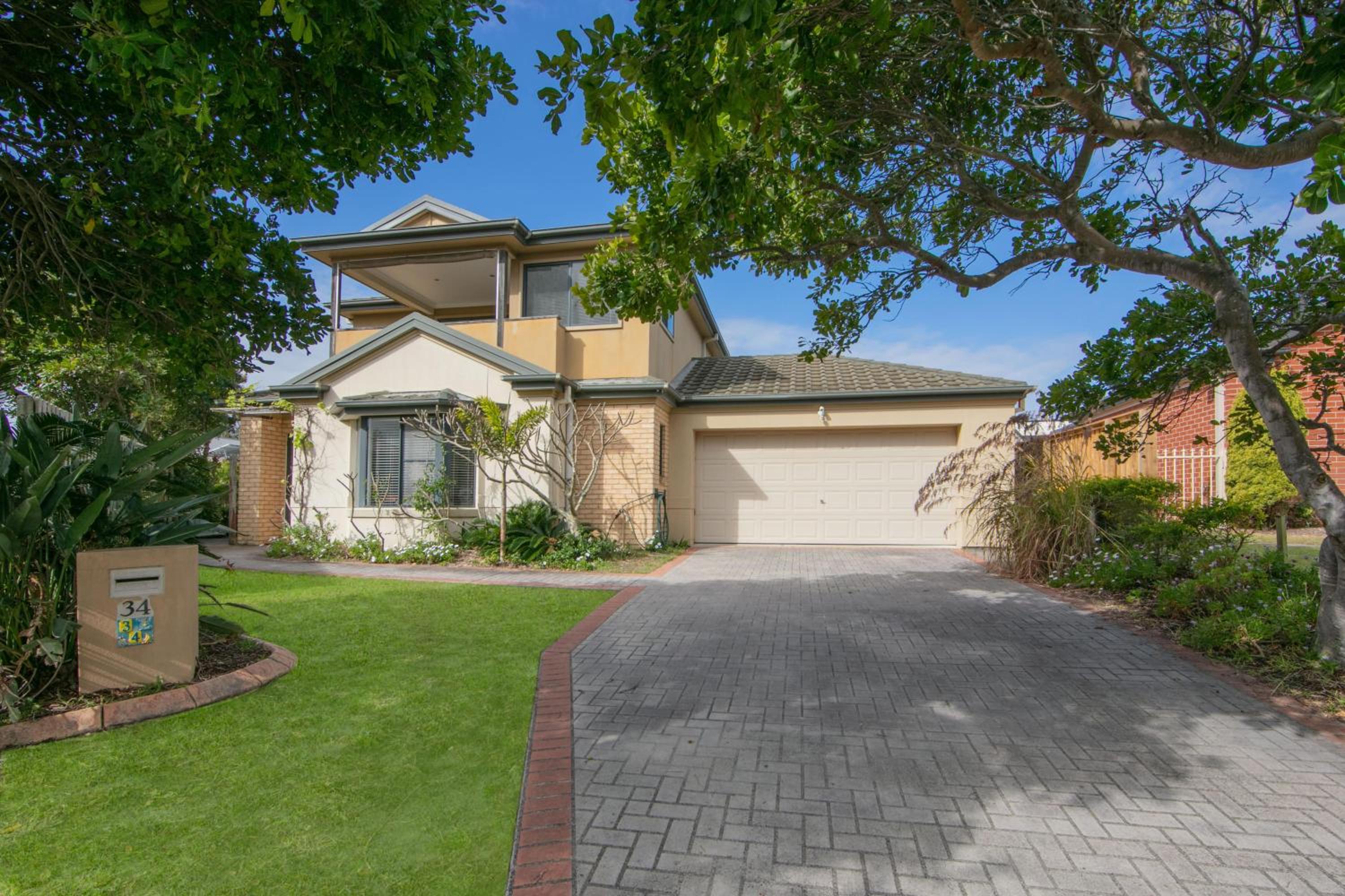 Hotel Oceania Peace - Image 1