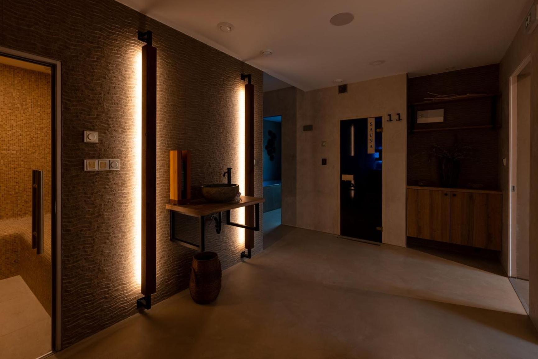 Hotel Lion