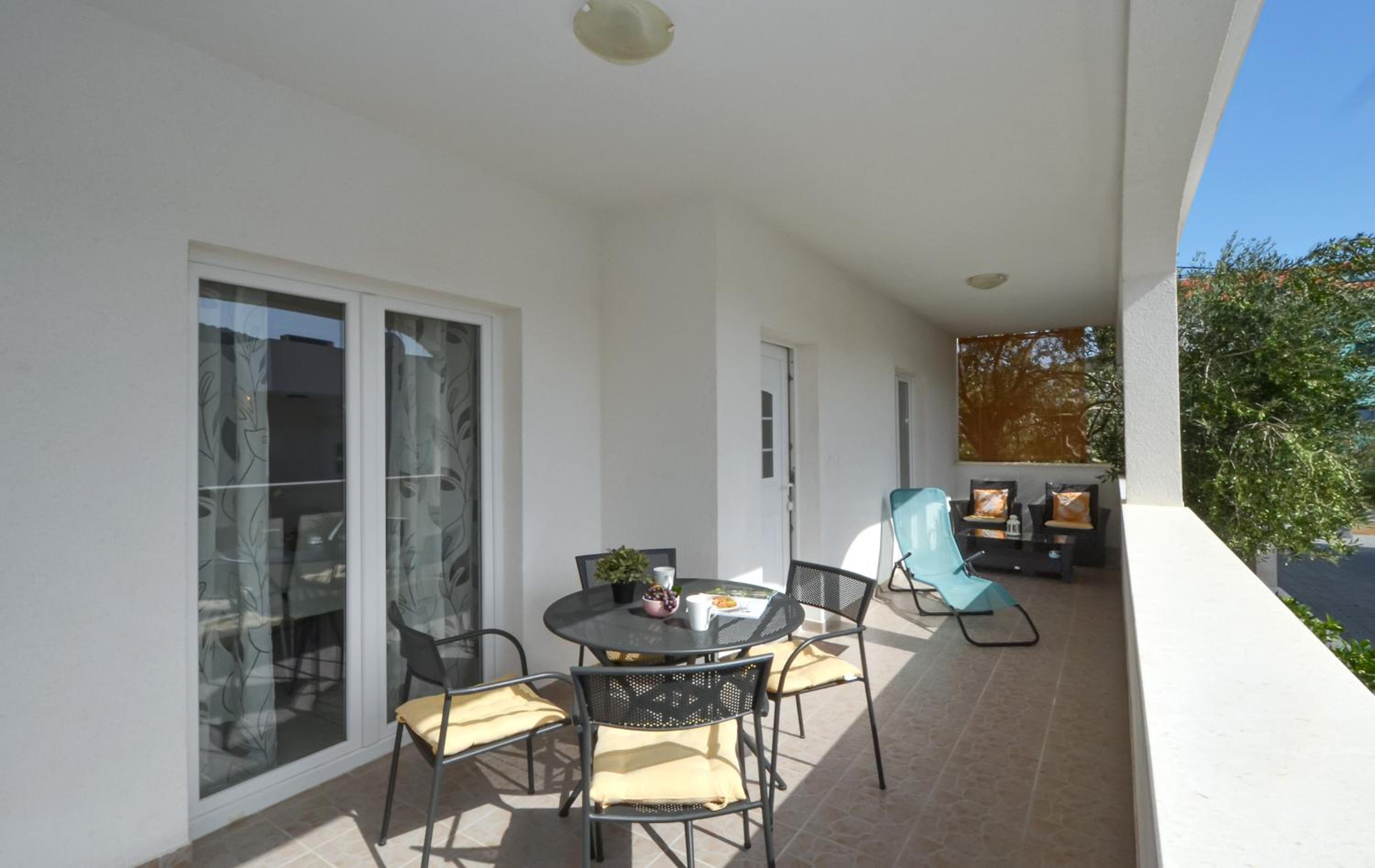 Holiday Home Mery view 2
