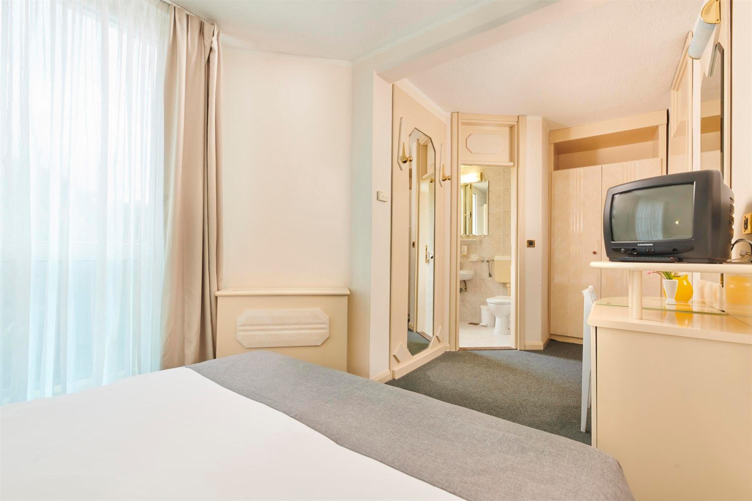 Hotel Gran Vista Plava Laguna - Property Image 16