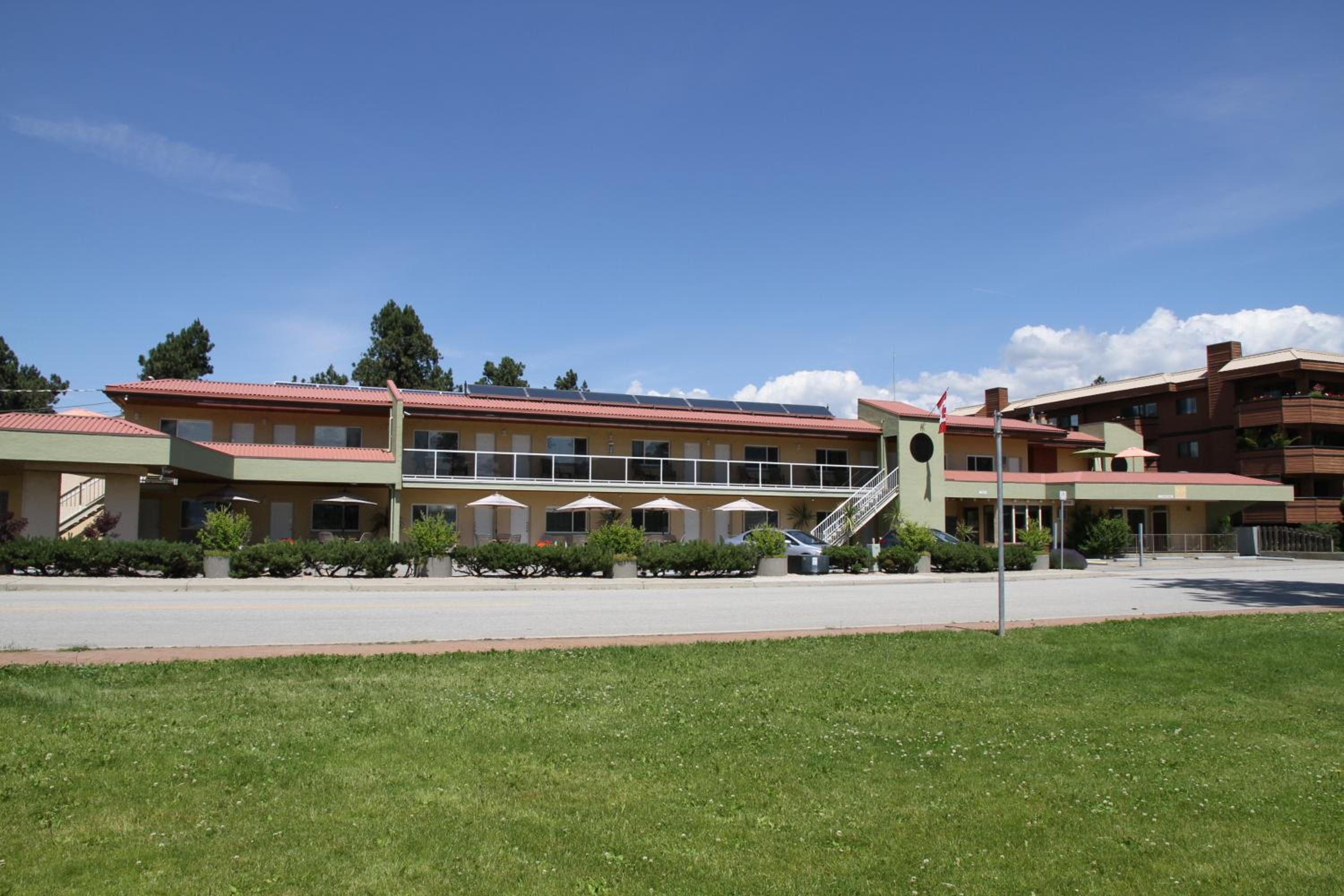 Waterfront Inn