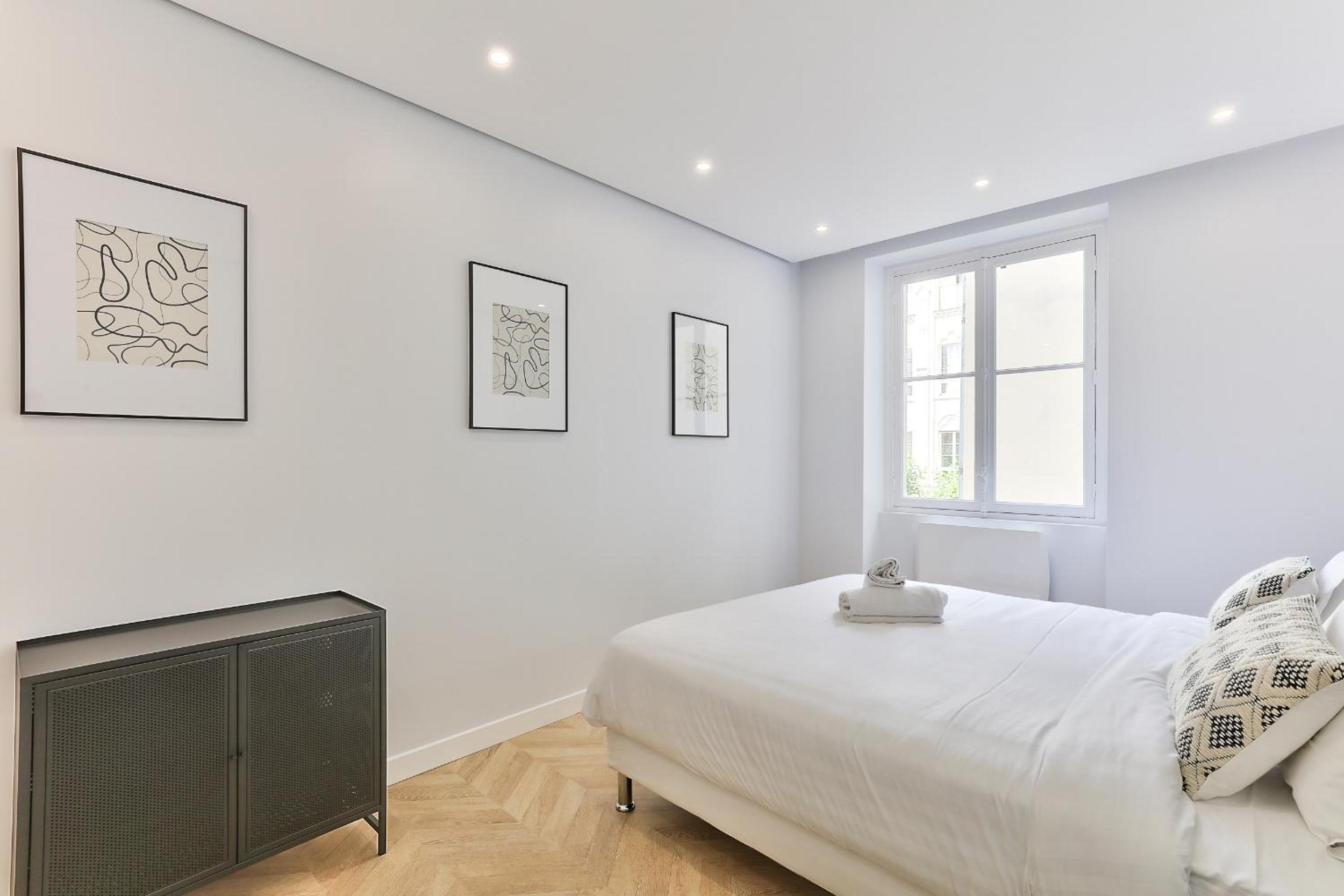 126 - Urban Amazing 3BR Montorgueil