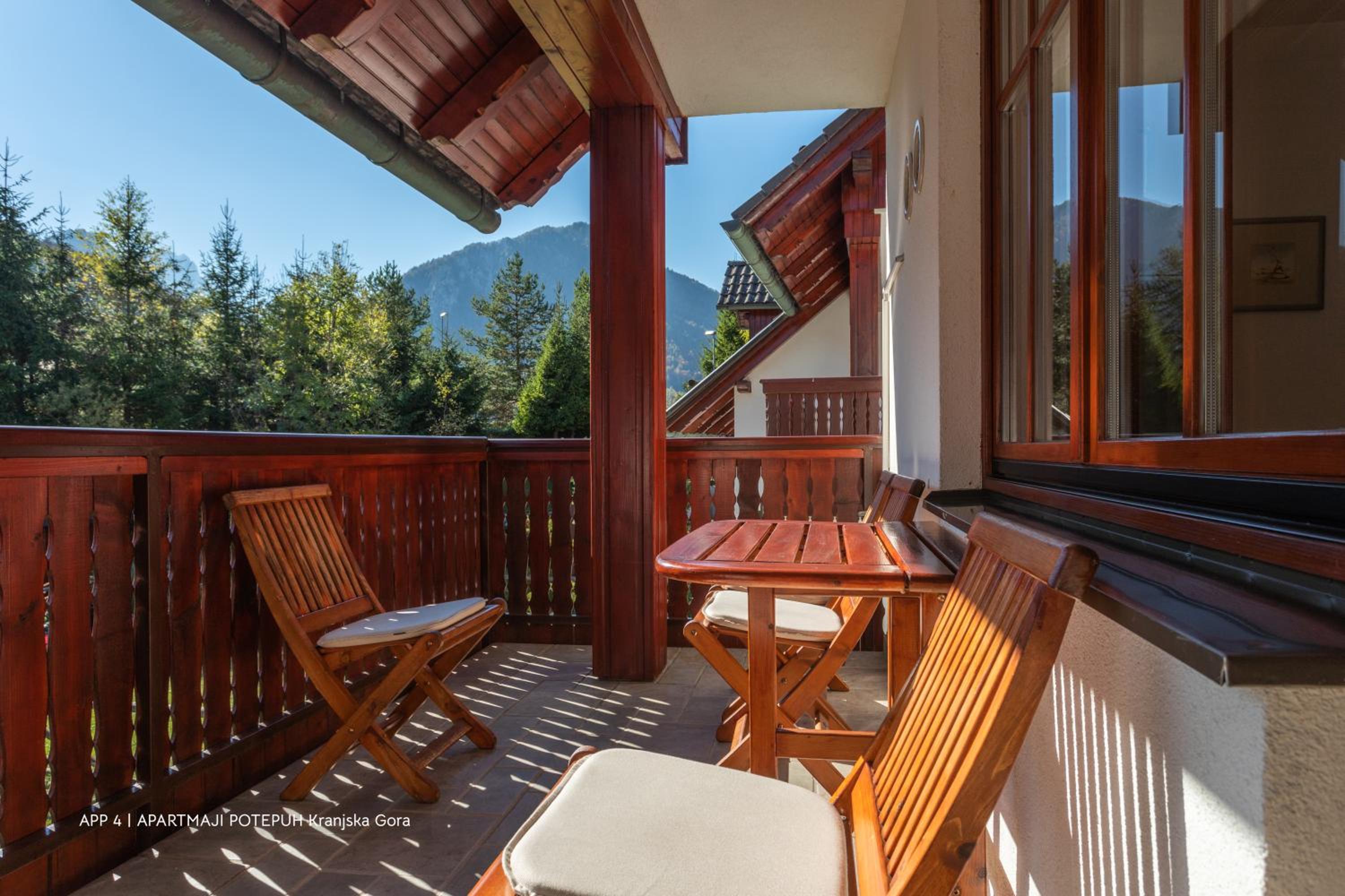 Apartmaji Potepuh view 5