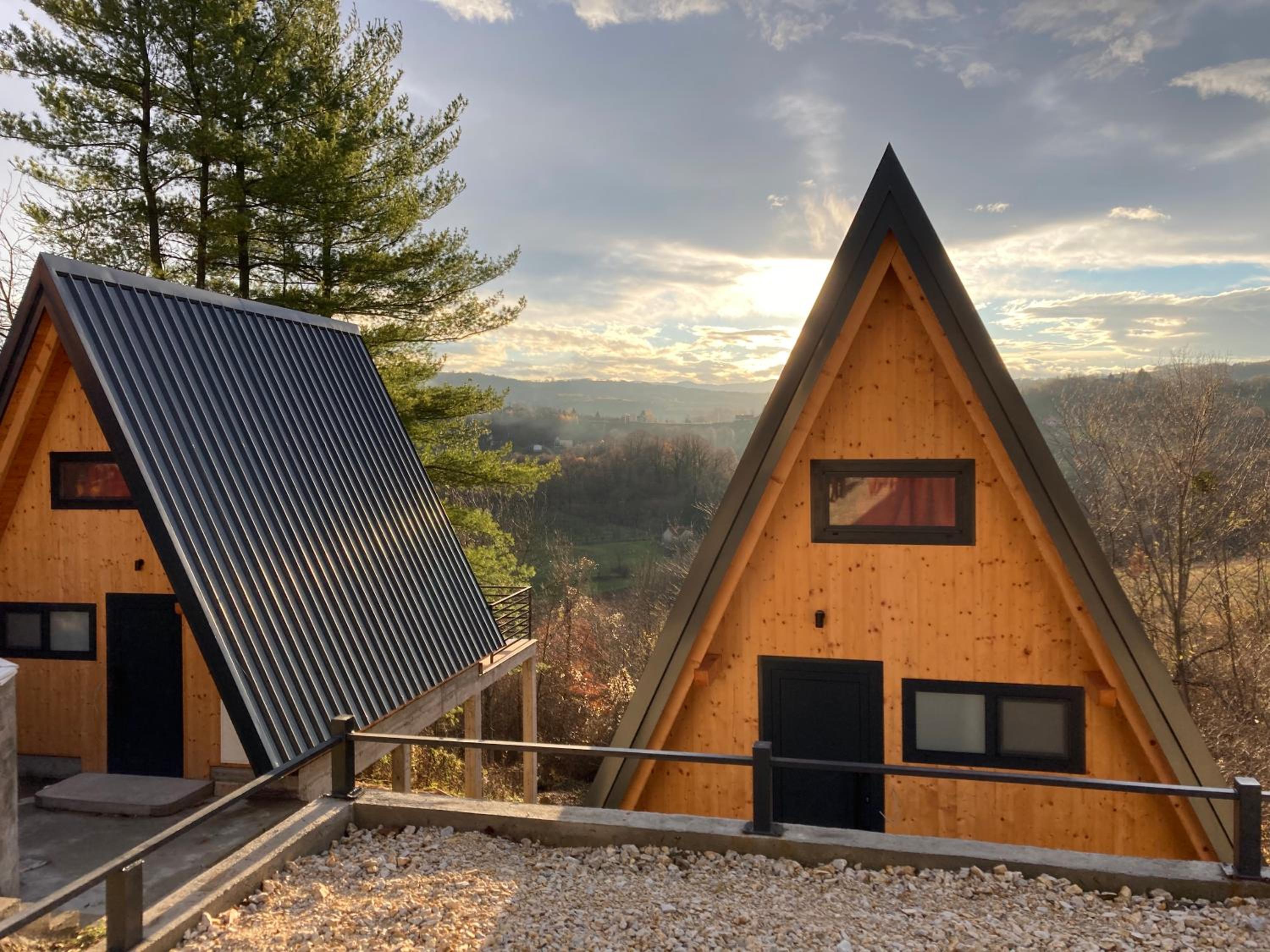 Cool House and Pool, Banja Vrujci