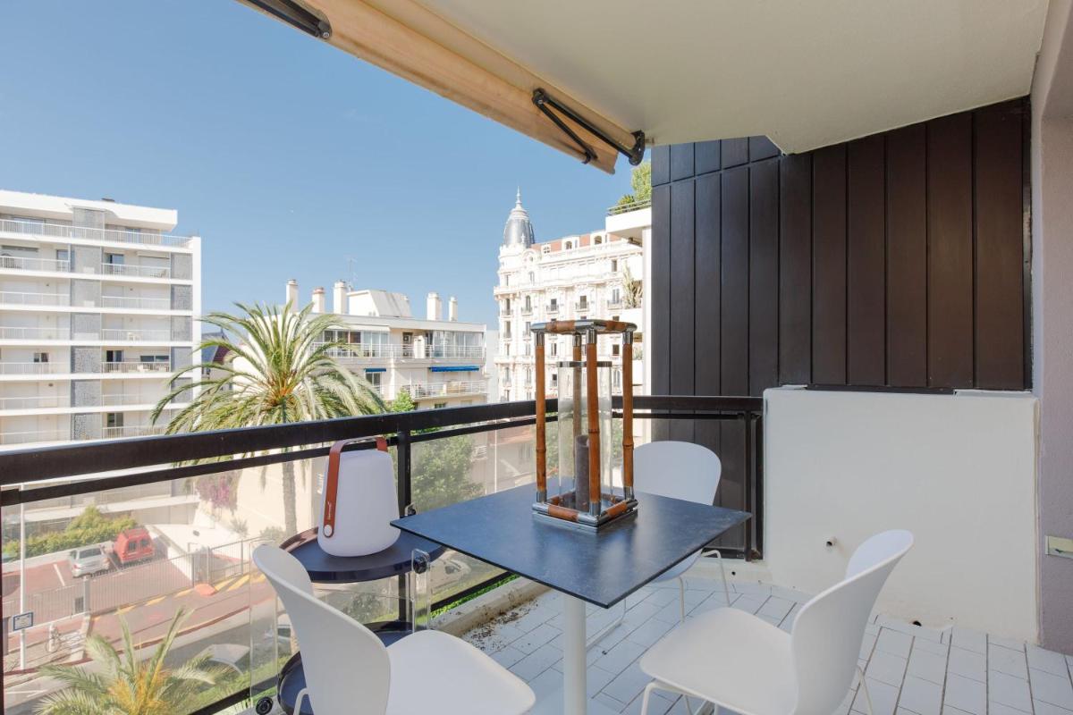 Carlton area chic 2 bedrooms 2 baths photo 2