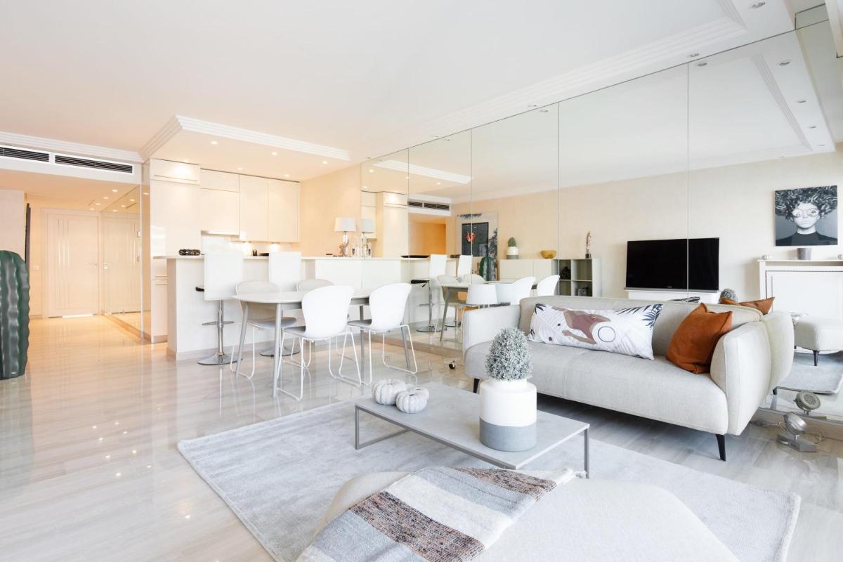 Carlton area chic 2 bedrooms 2 baths photo 3