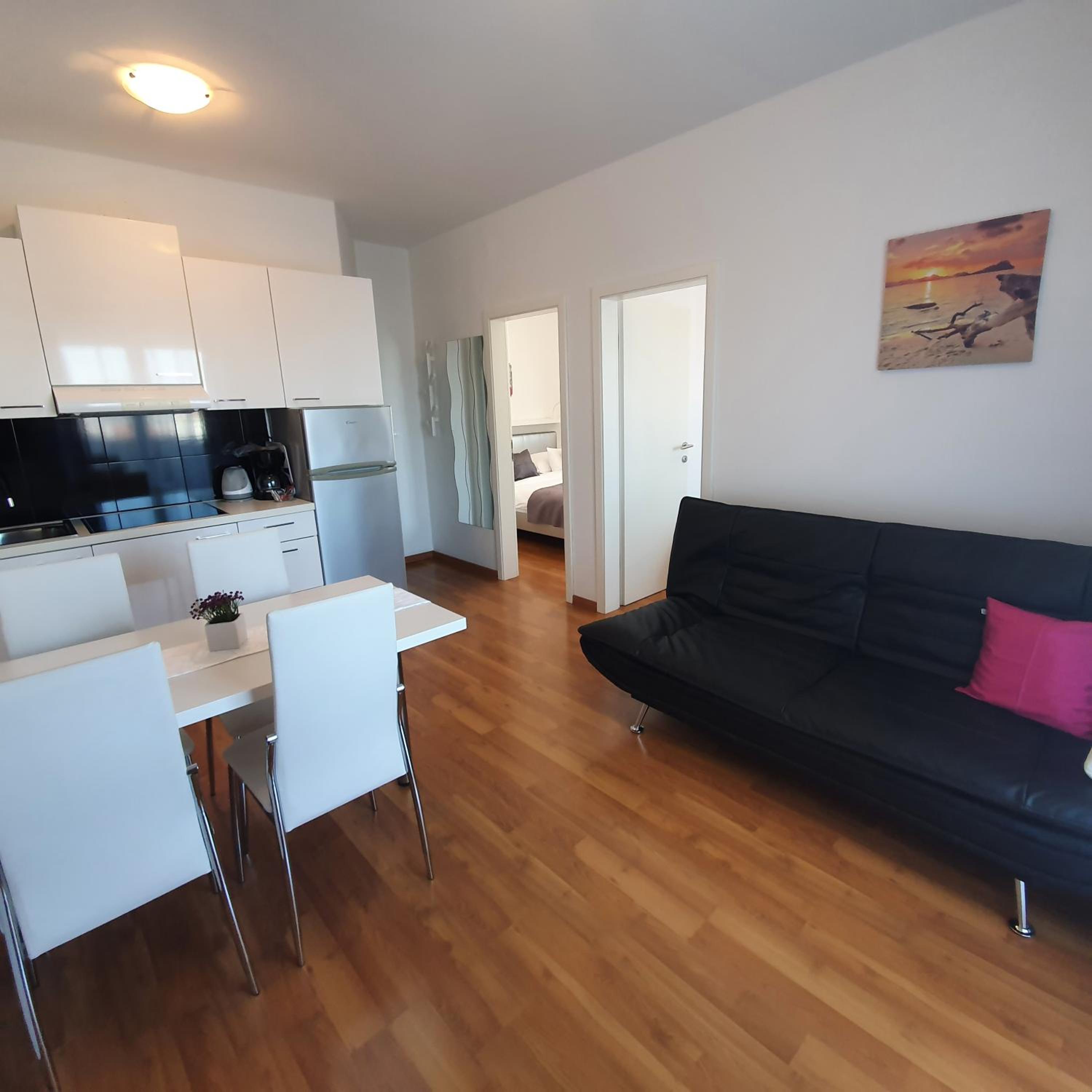 Apartments Marti view 2