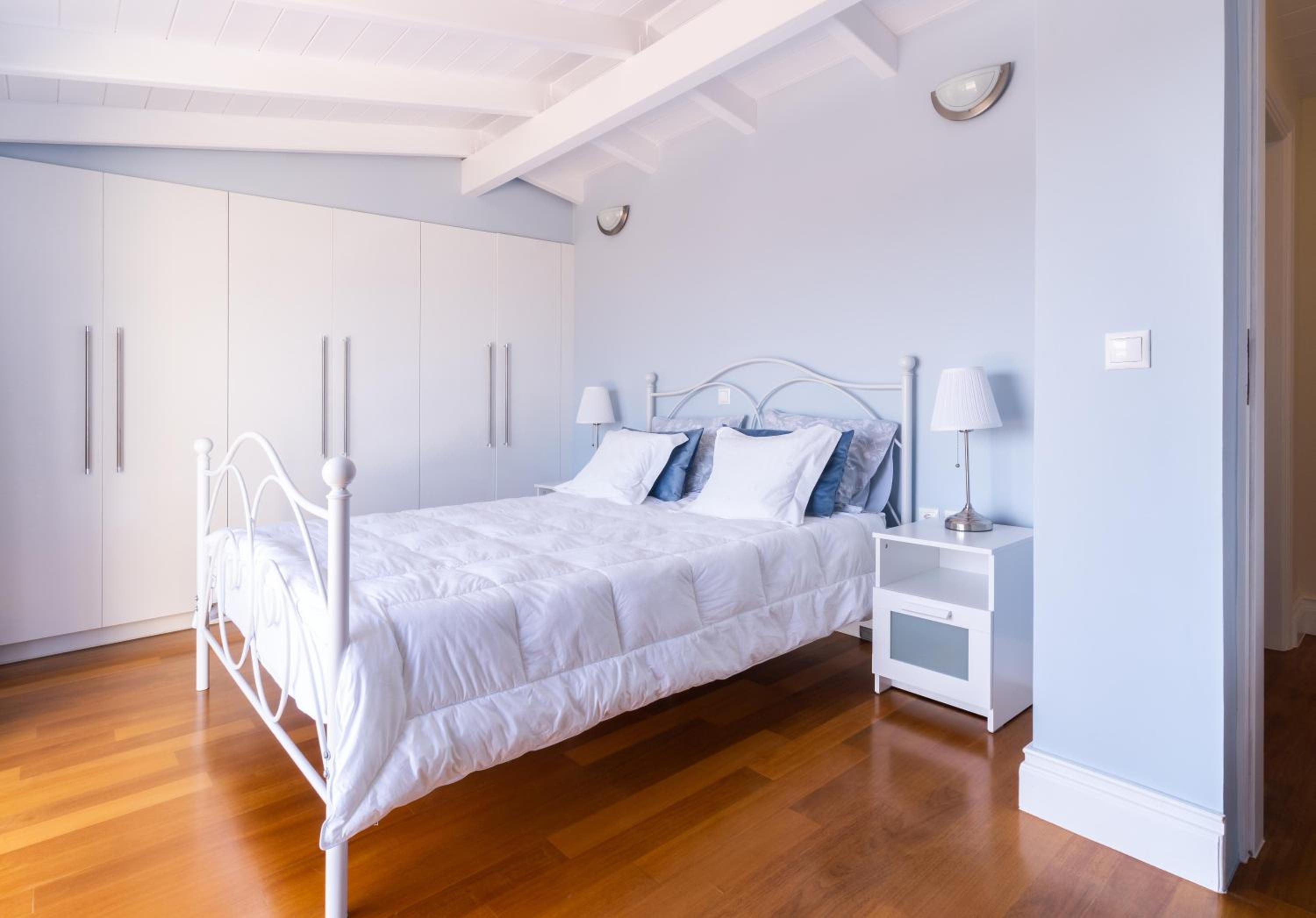 Coastline maisonette near Athens Airport and Rafina Port
