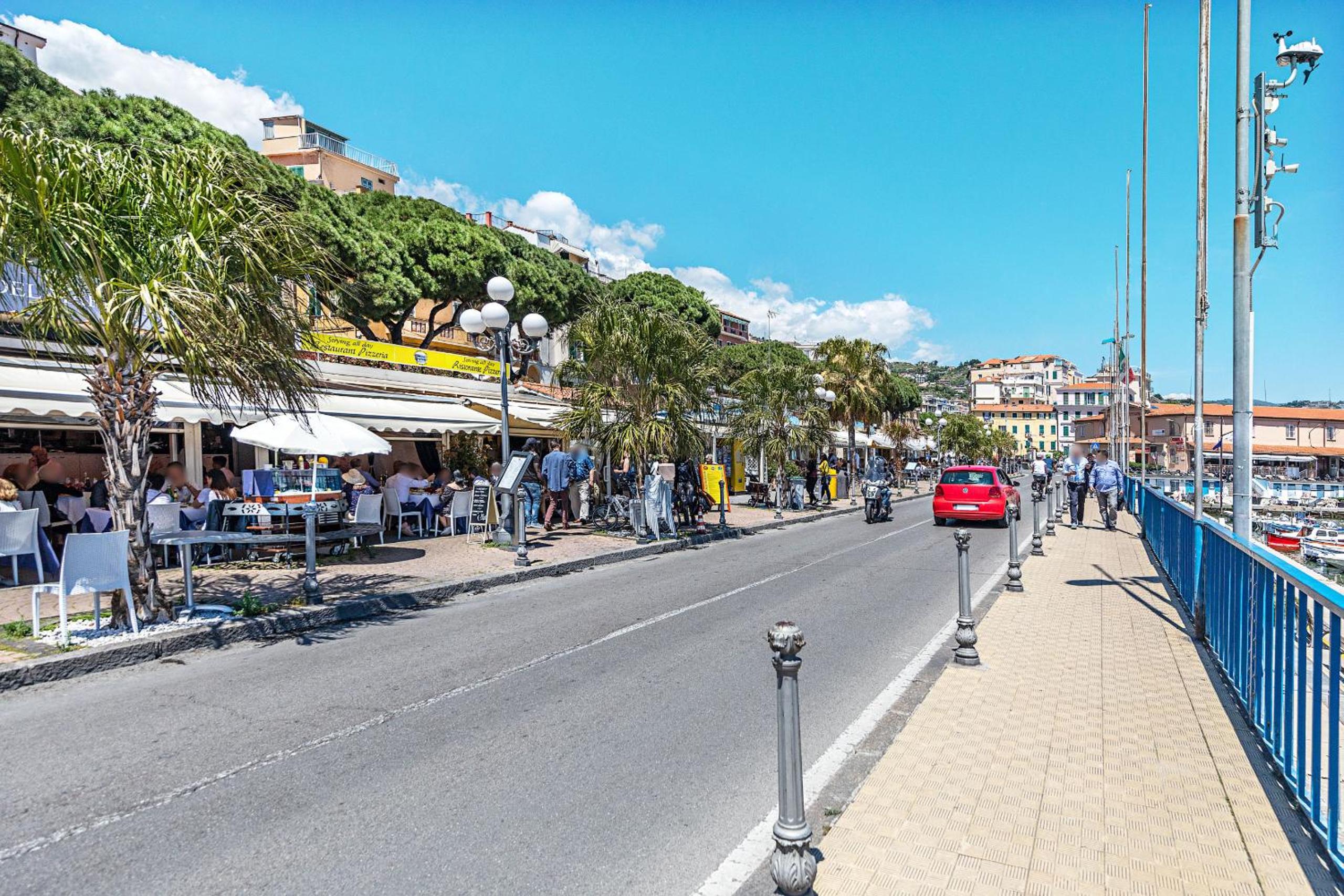 Gaudio Flat near Ariston Theater by Wonderful Italy view 4