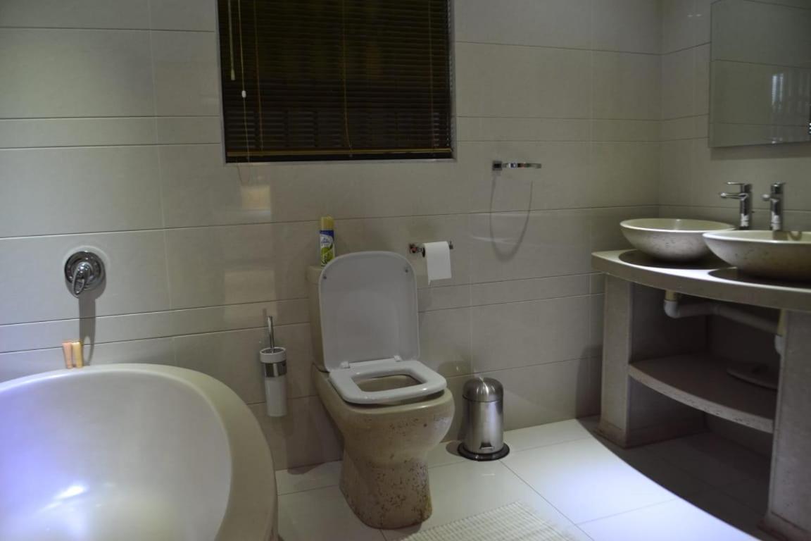Honolulu Lifestyle Guest Lodge