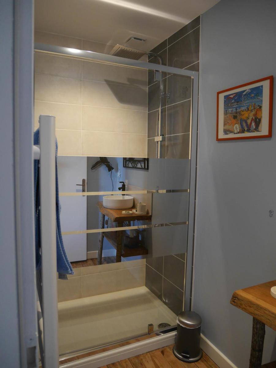 Les Volets Violets - Property Image 65
